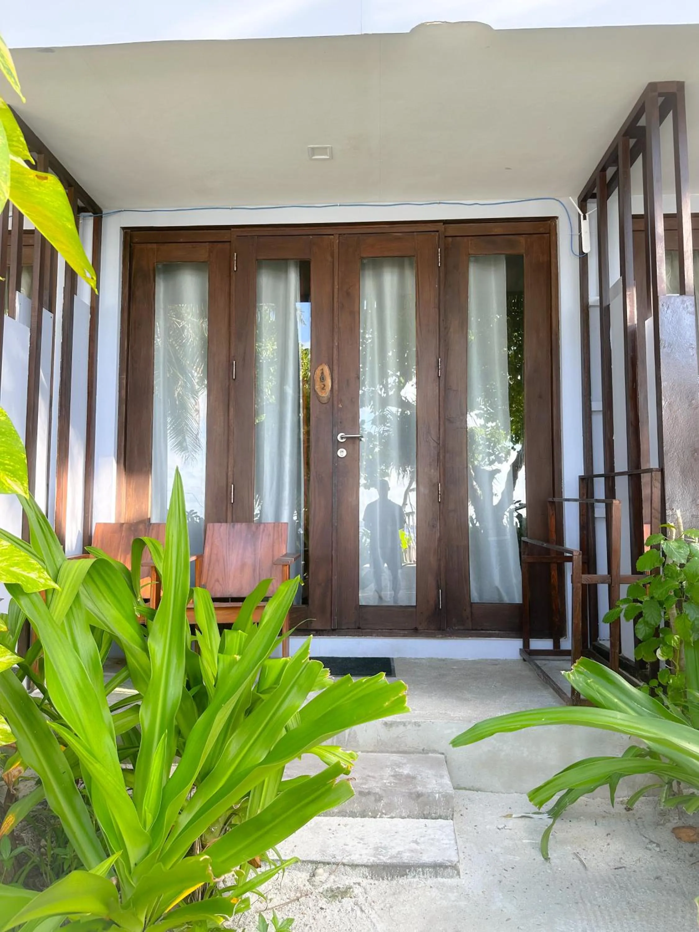 Facade/entrance in Thundi Sea View