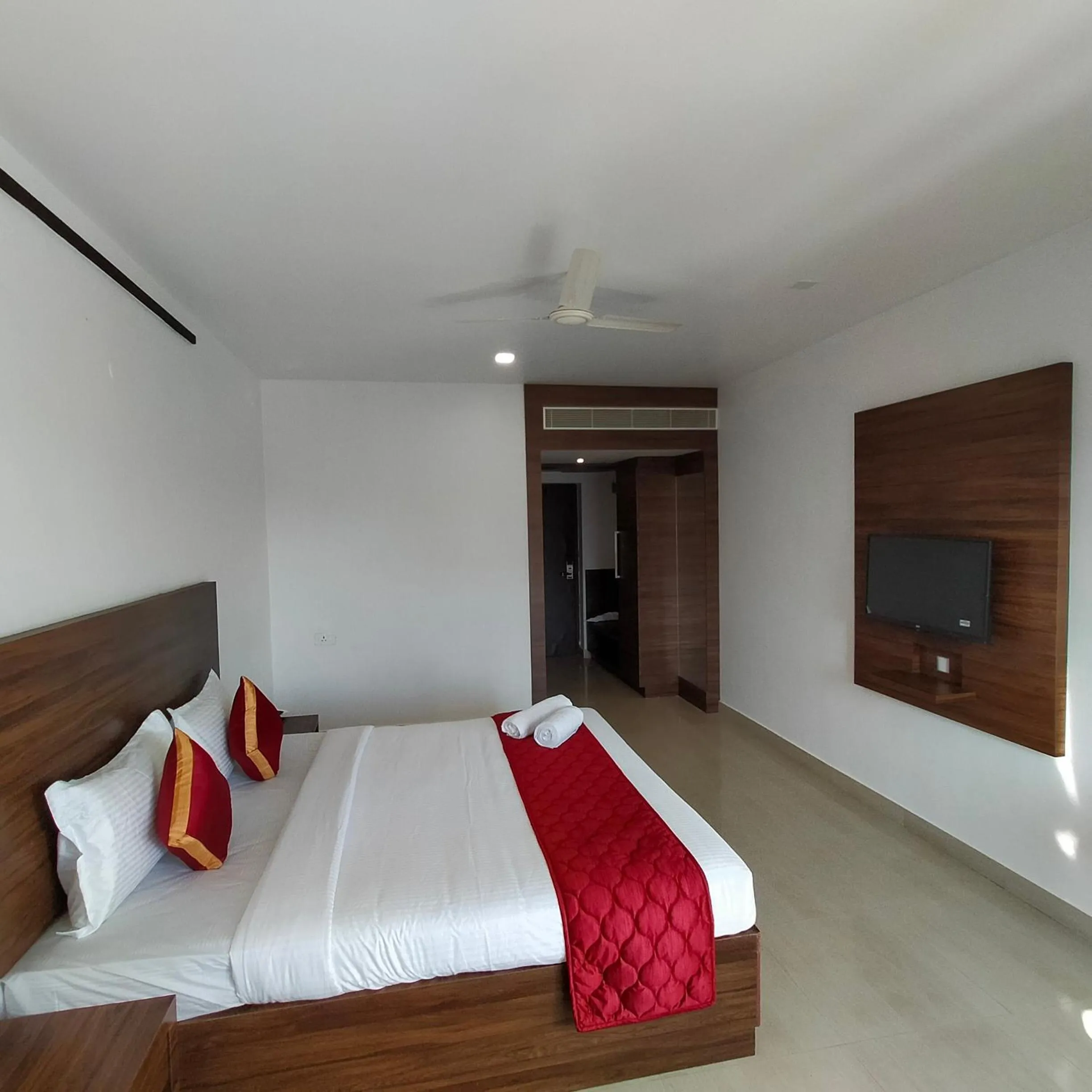 Bed in JB Residency
