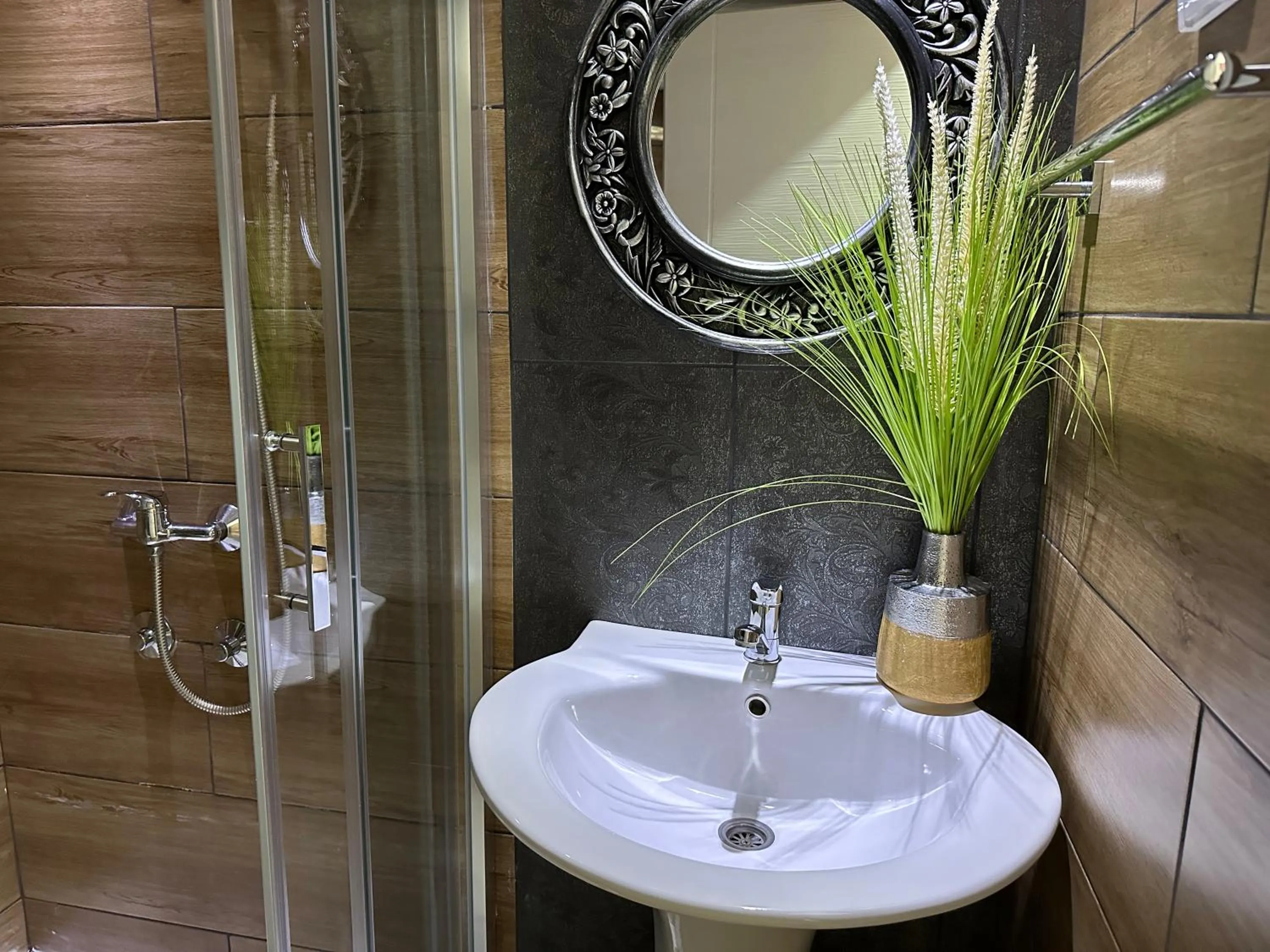 Shower in Business Hotel Prijedor