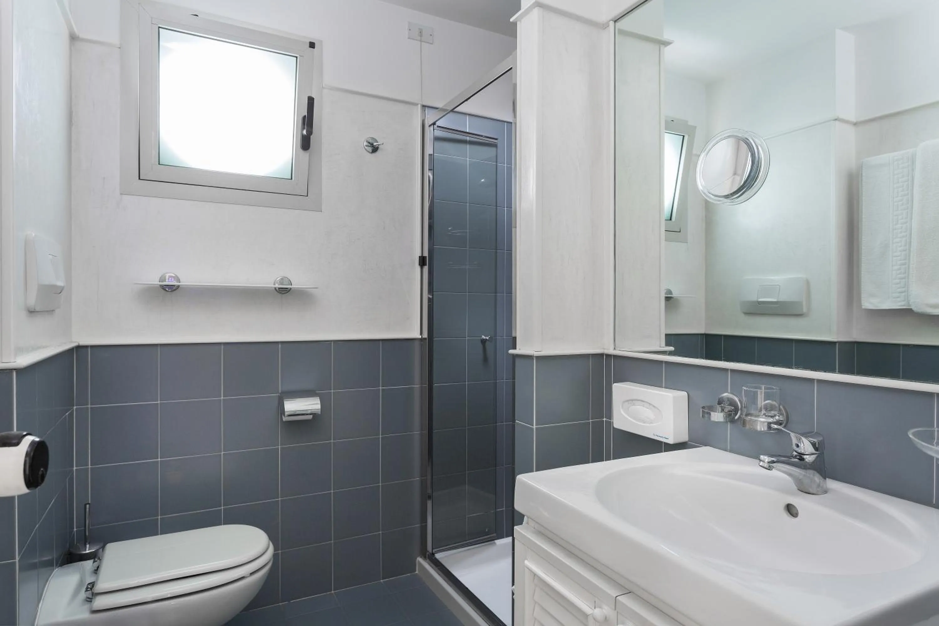 Toilet in Hotel Diamond