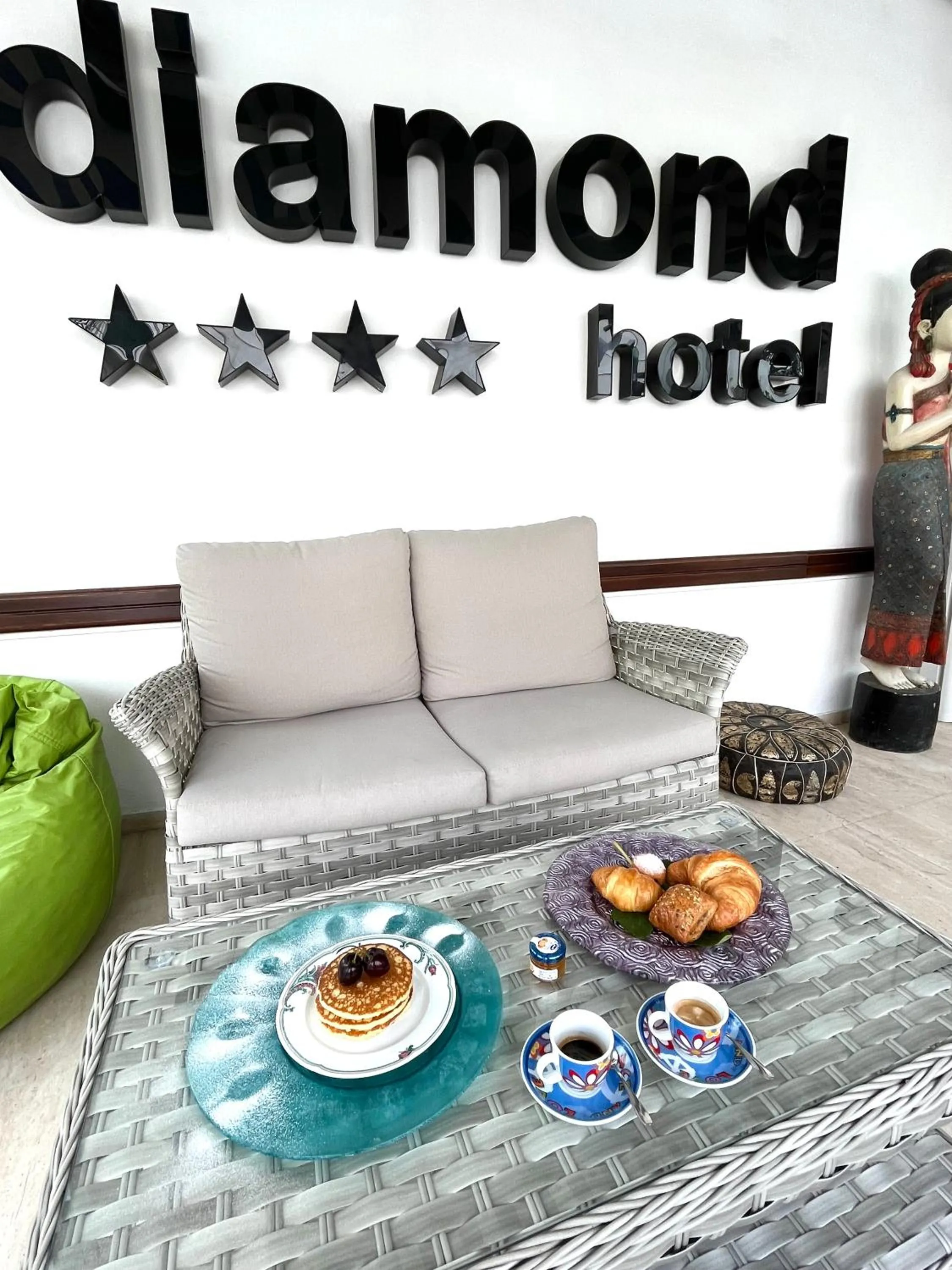 Breakfast in Hotel Diamond