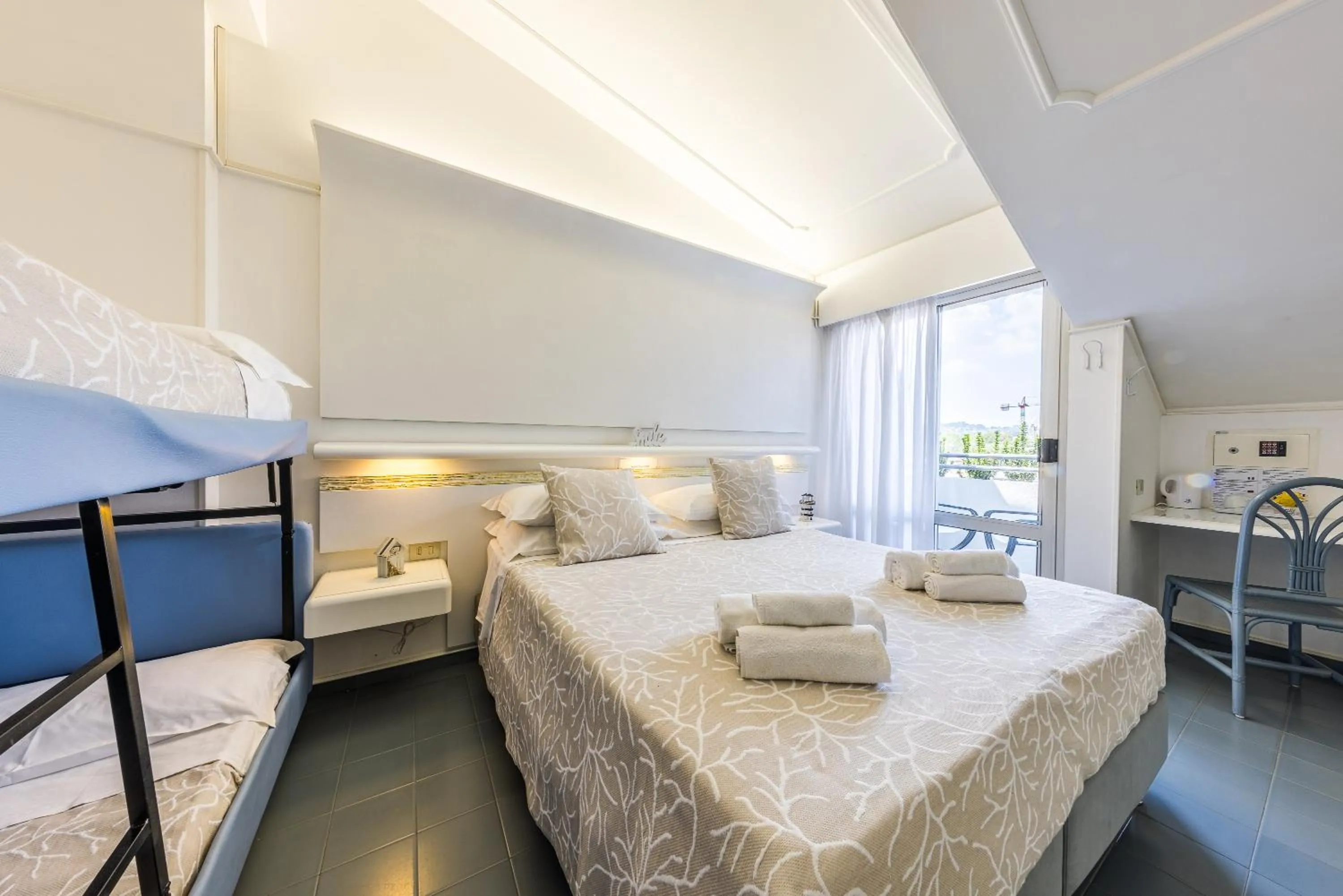 Bed in Hotel Diamond