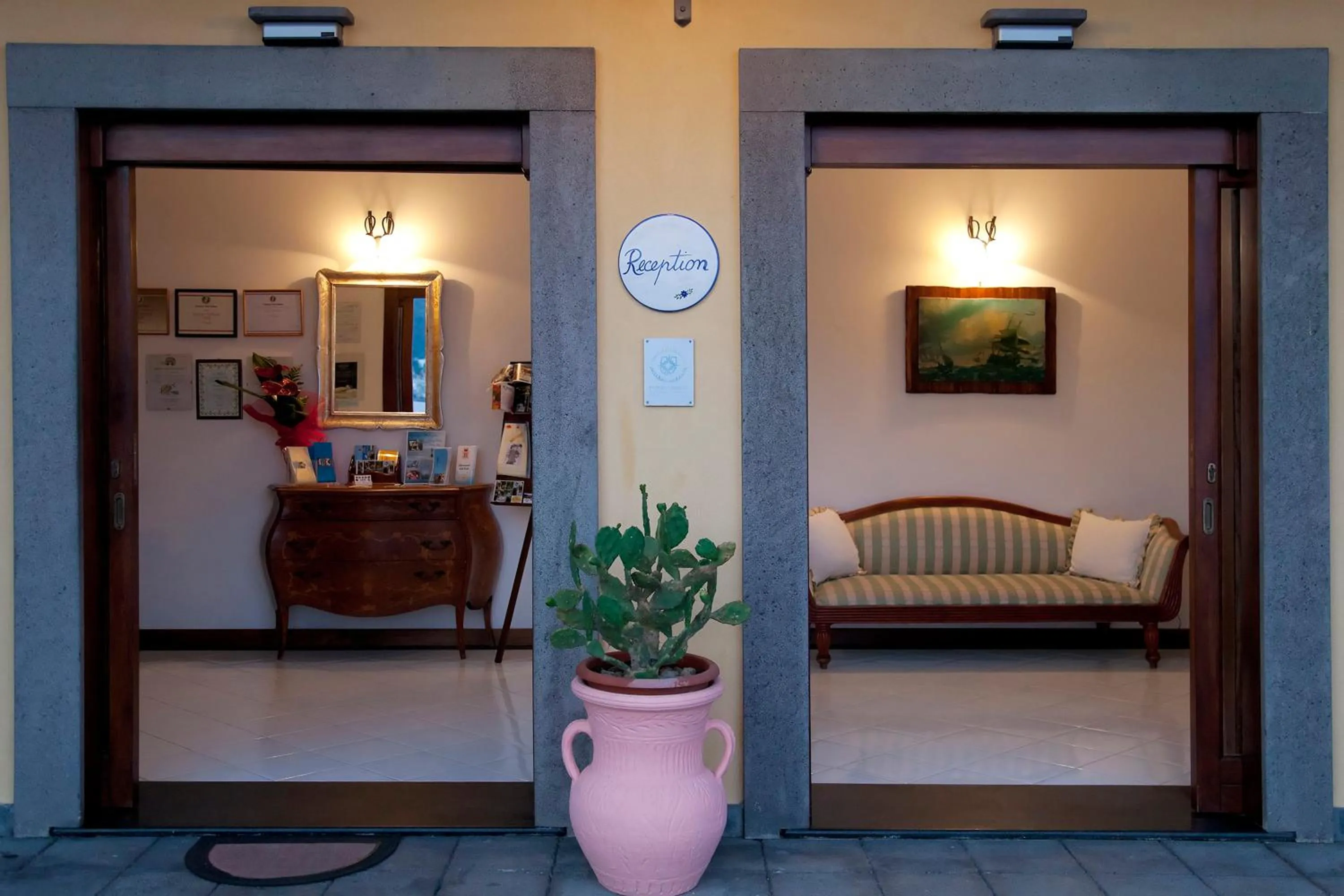 Lobby or reception in Hotel A Pinnata