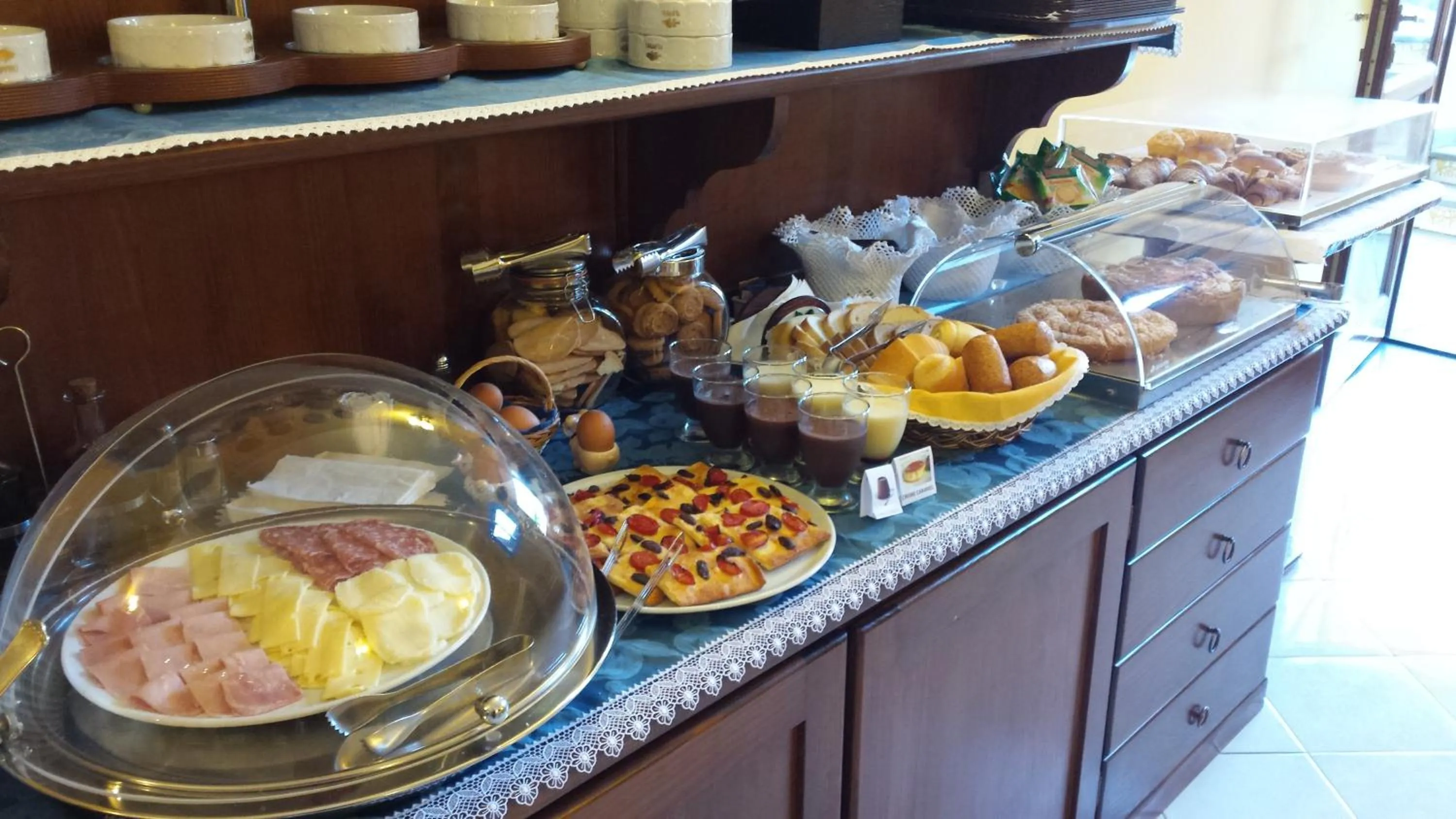 Food in Hotel A Pinnata