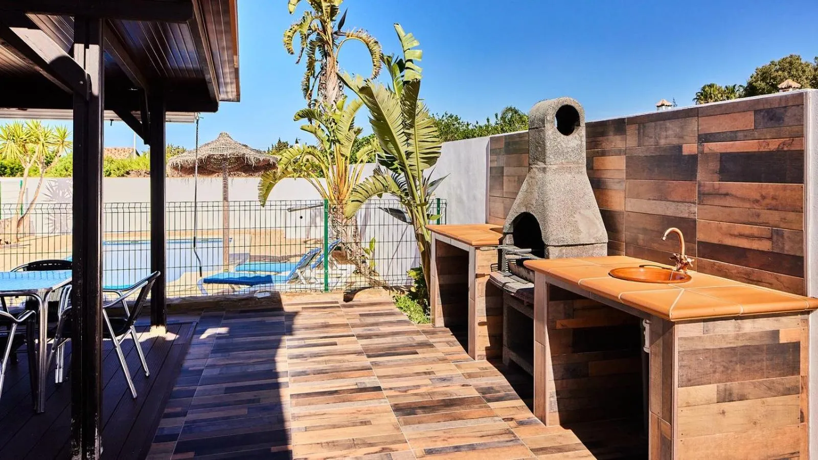 BBQ facilities in Chalet El Cancelín Conil de la Frontera by Ruralidays