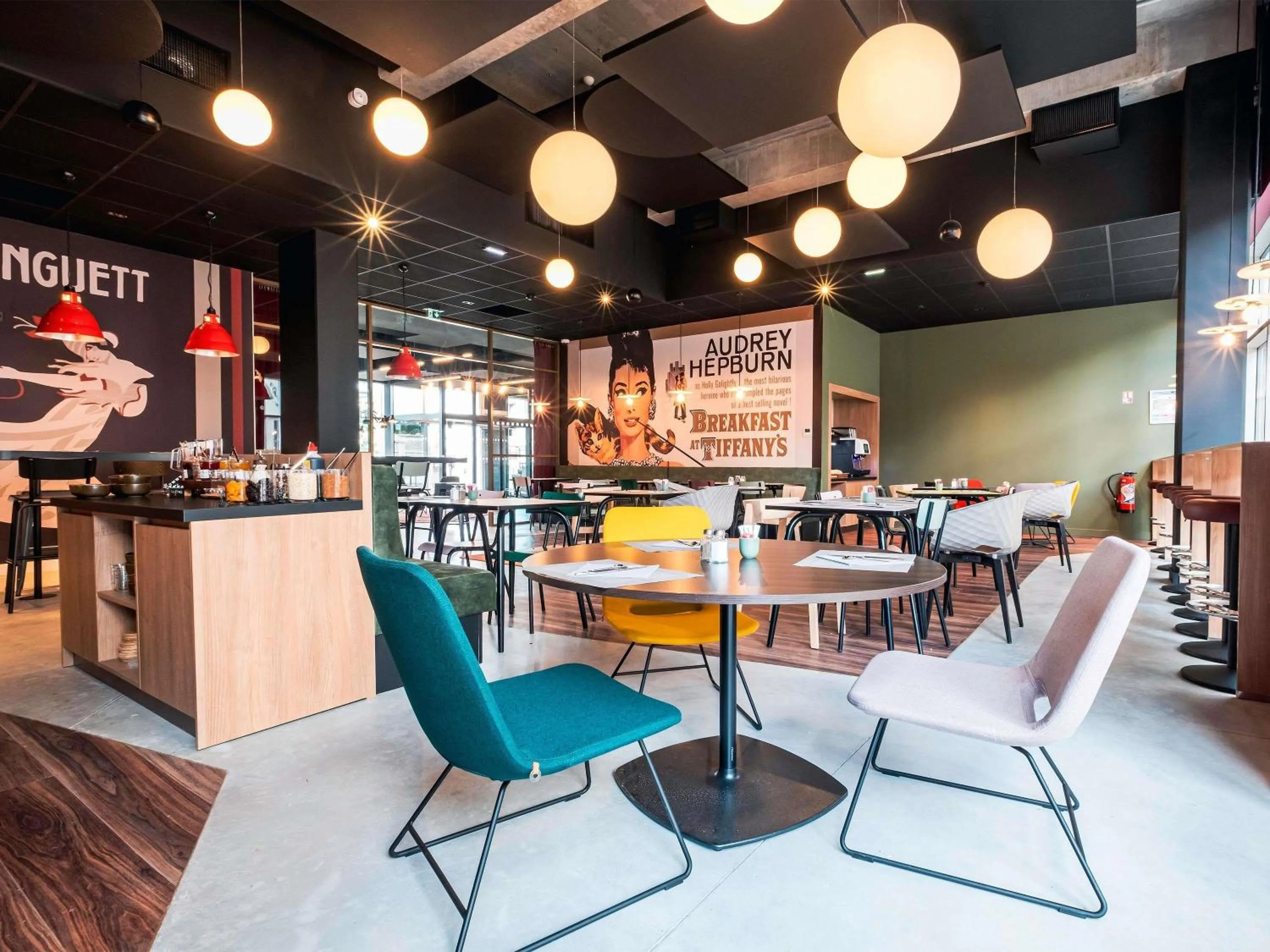 Breakfast in ibis Styles Lens Centre Gare