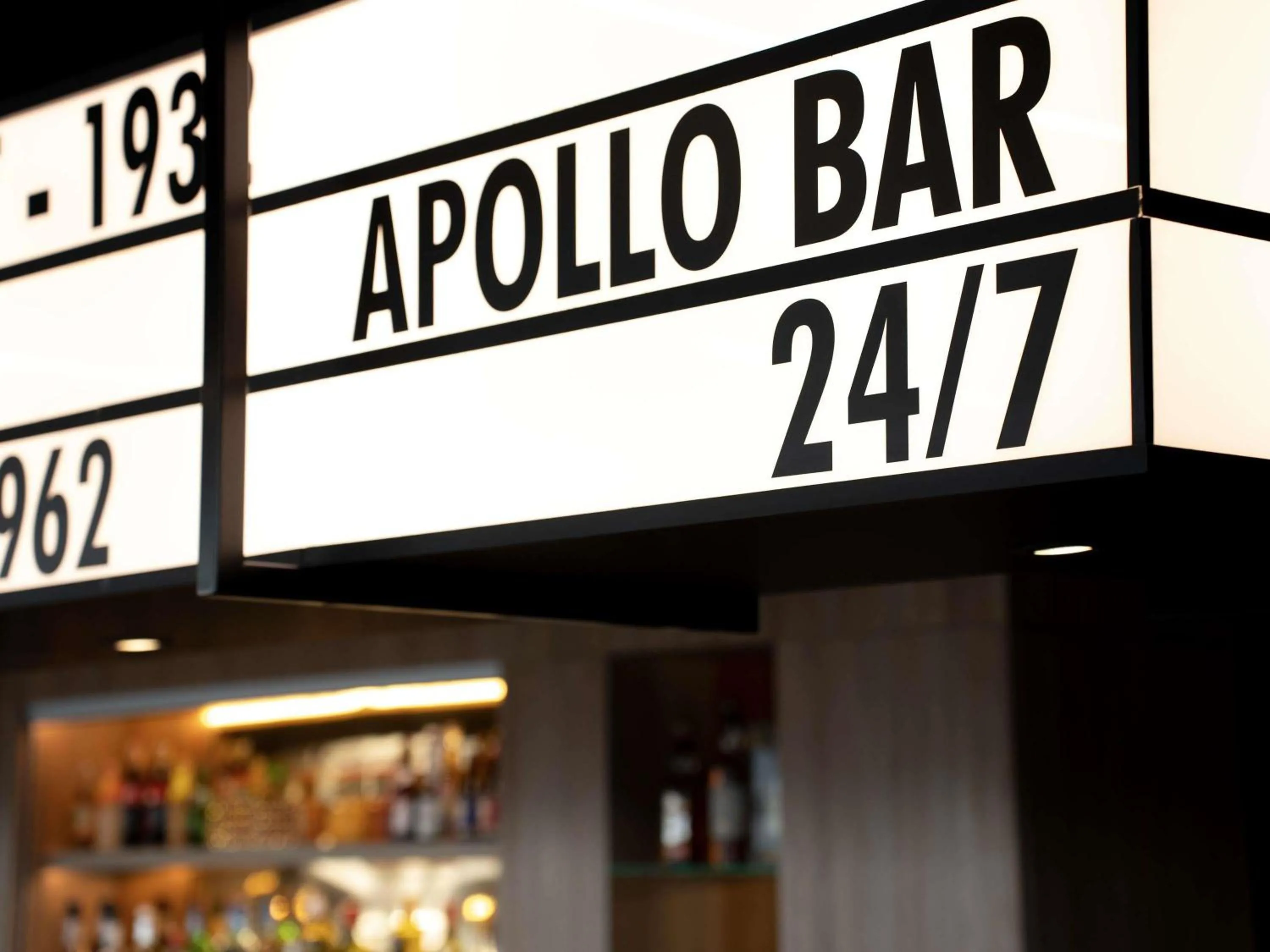 Lounge or bar in ibis Styles Lens Centre Gare