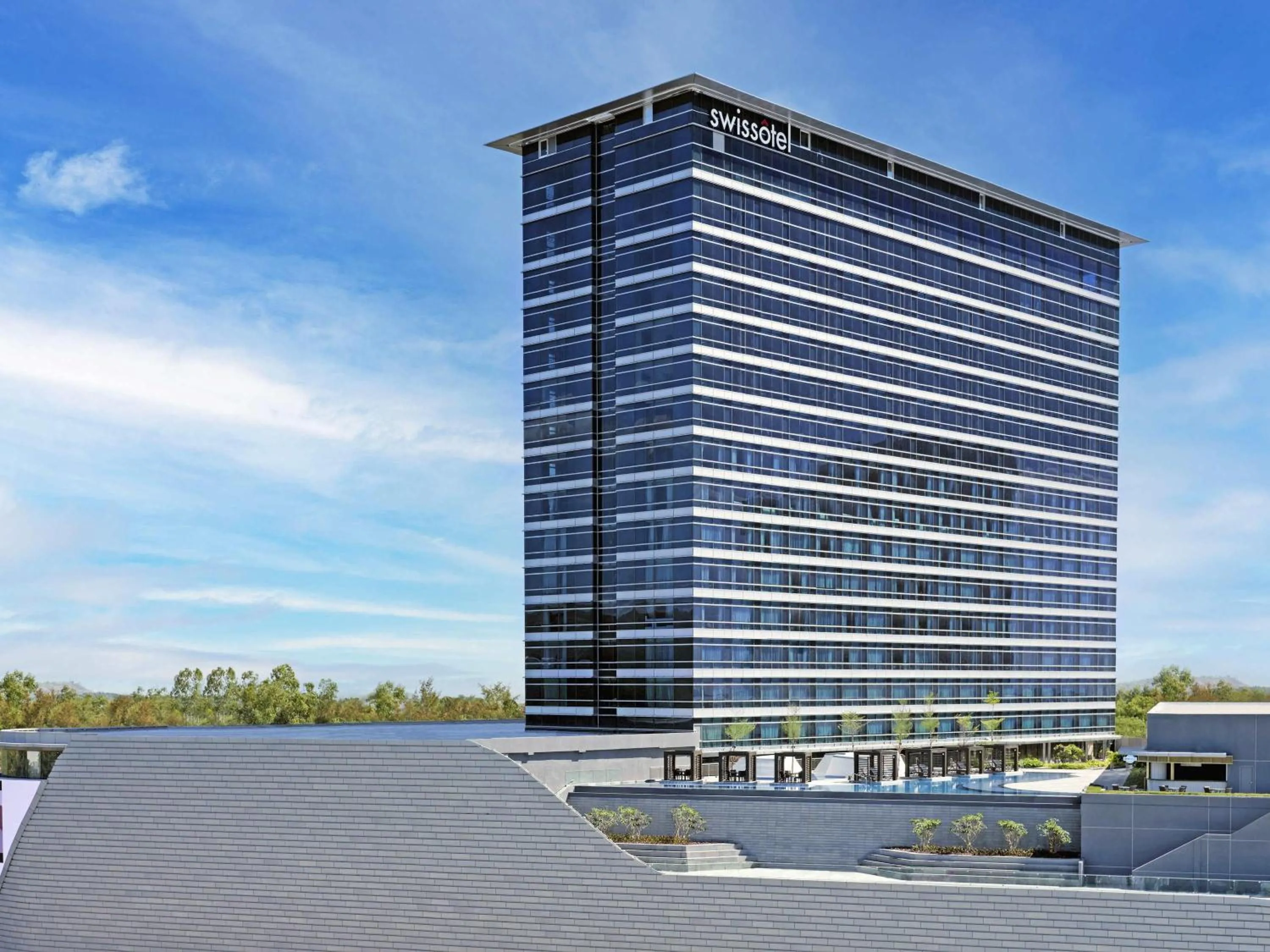 Property building in Swissôtel Clark Philippines