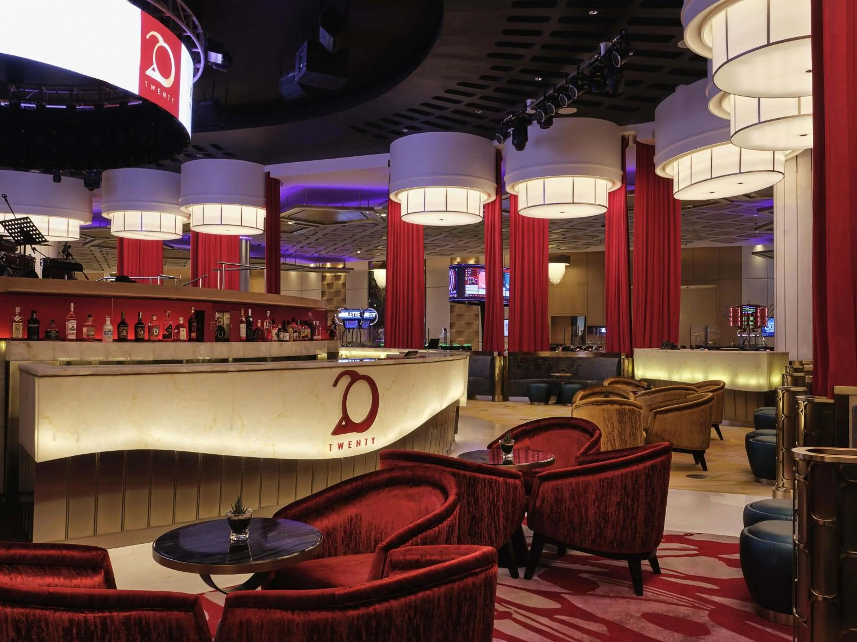 Lounge or bar in Swissôtel Clark Philippines