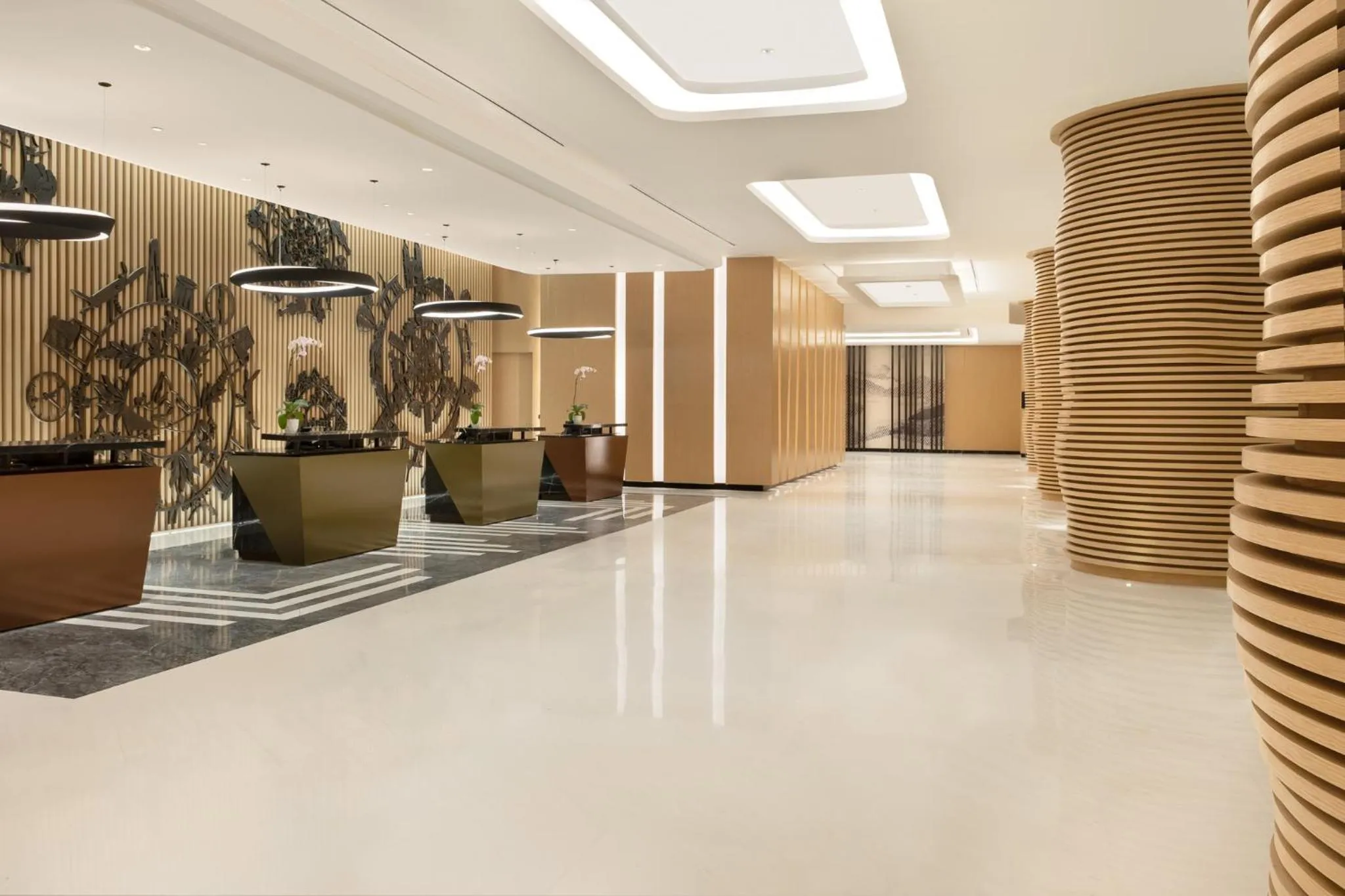 Lobby or reception in Swissôtel Clark Philippines