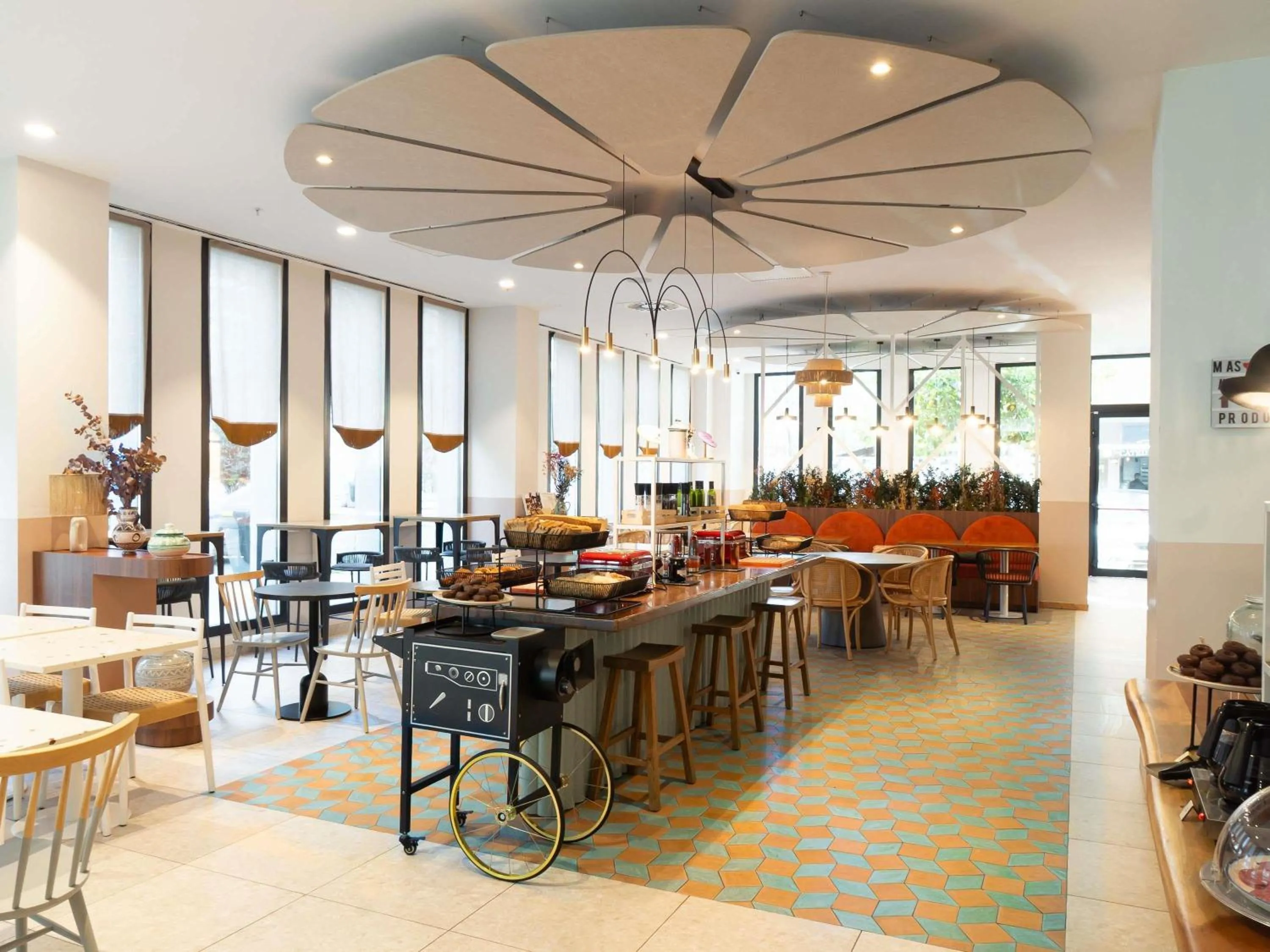 Breakfast in Ibis Styles Sevilla City Santa Justa