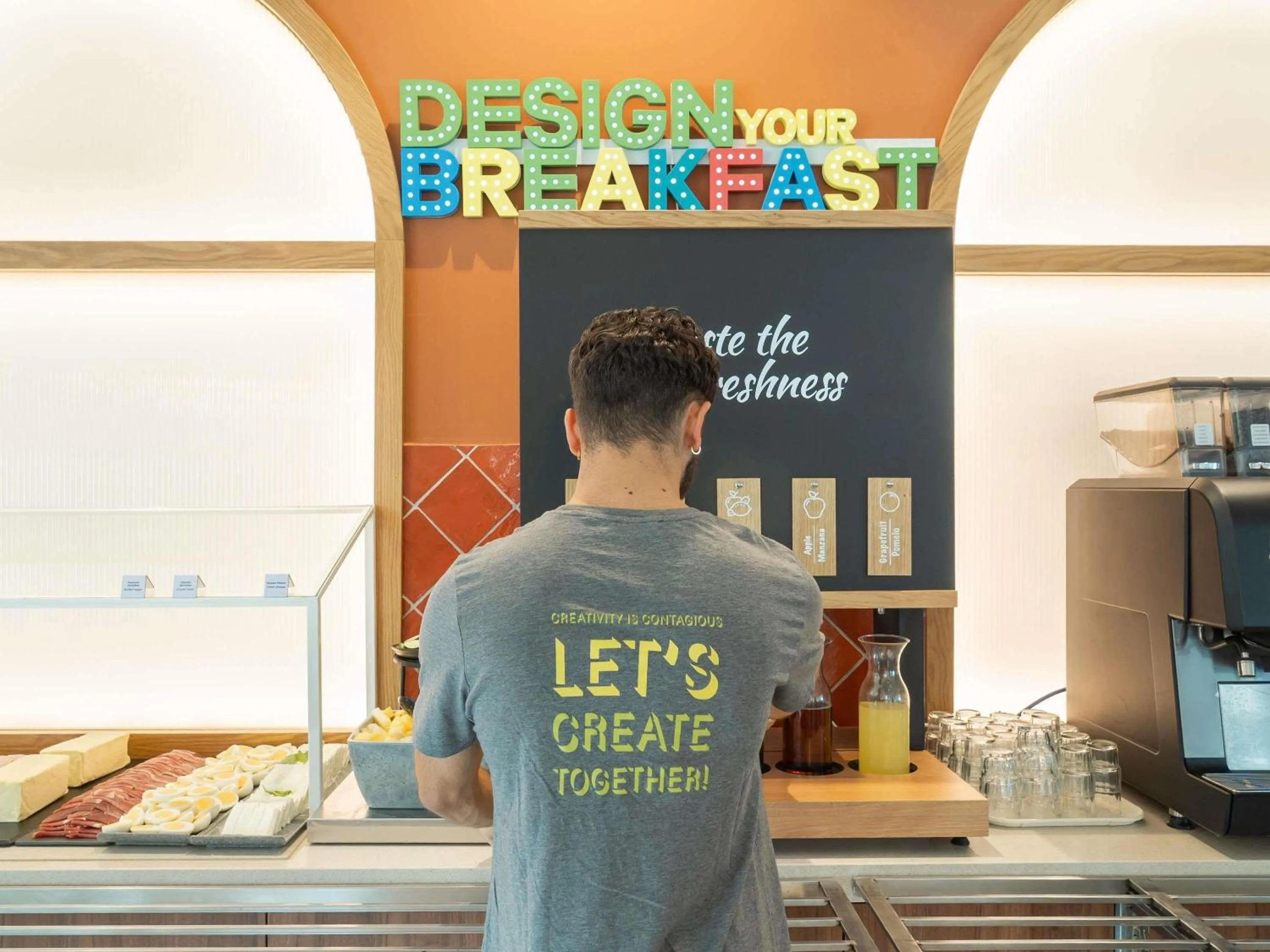 Breakfast in Ibis Styles Sevilla City Santa Justa