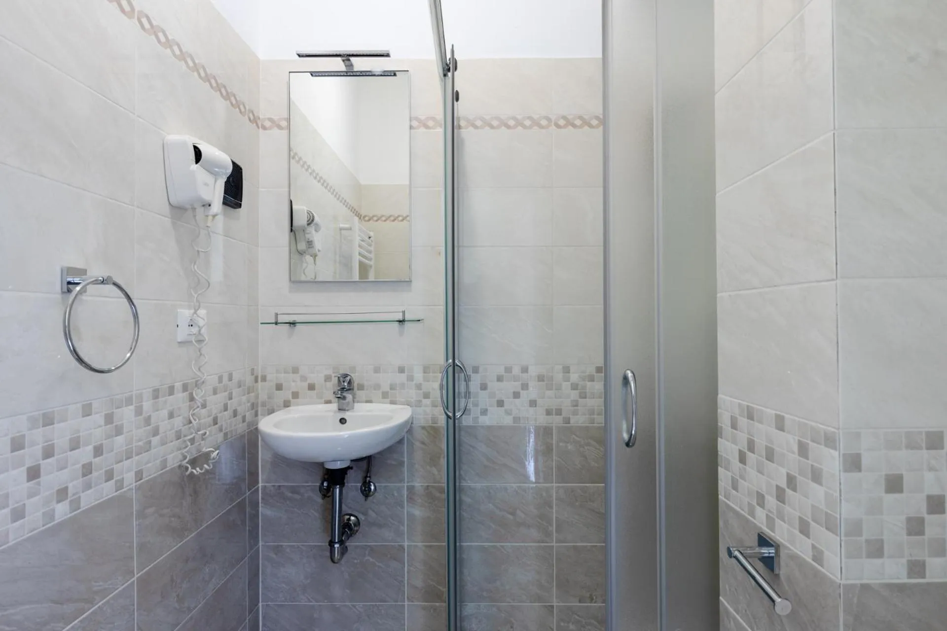 Bathroom in Hotel Aurora