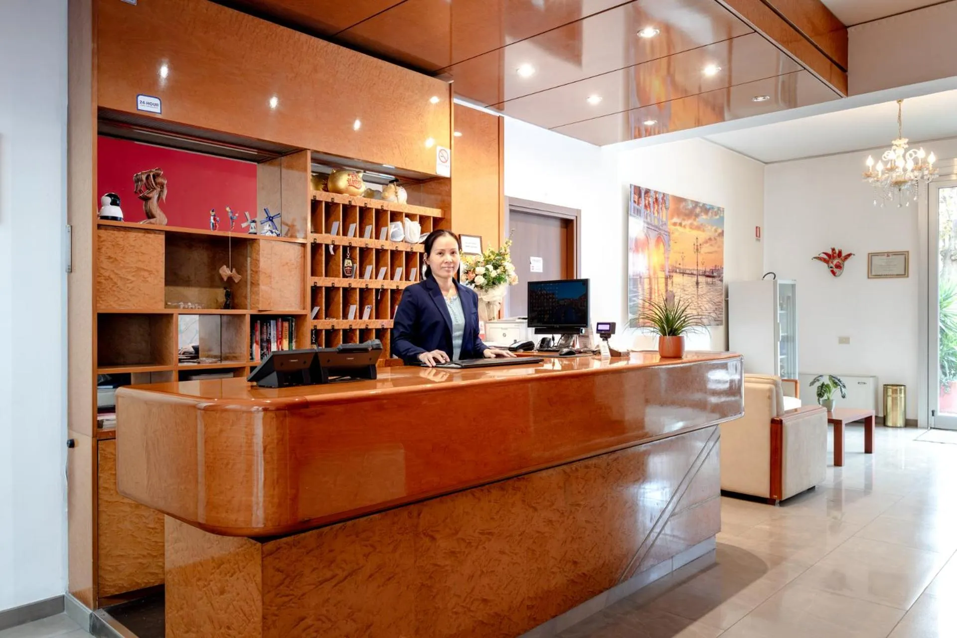 People in Hotel Aurora