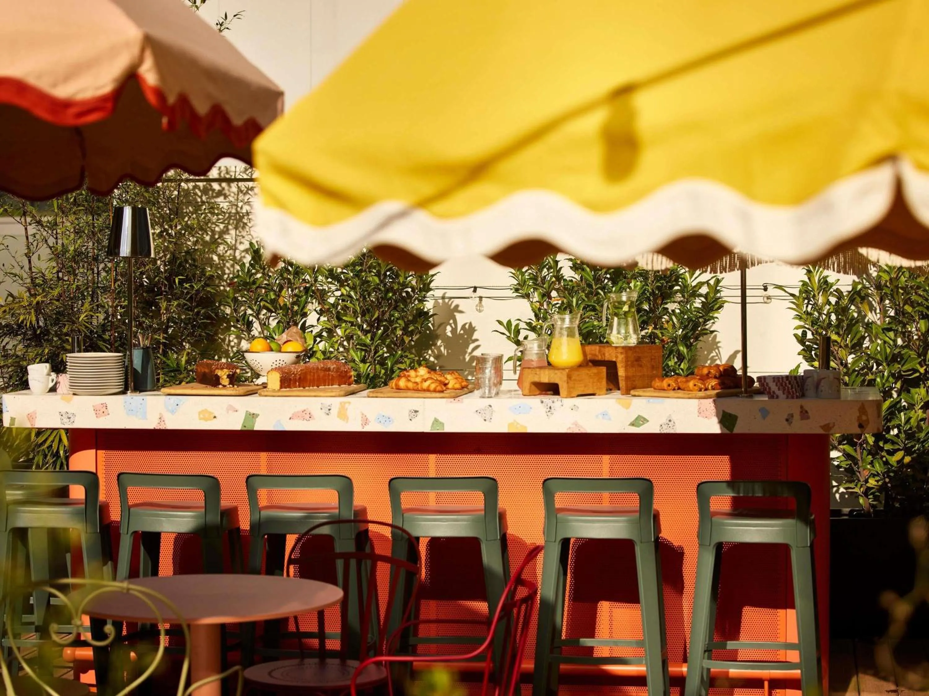 Lounge or bar in Mama Shelter Paris La Défense