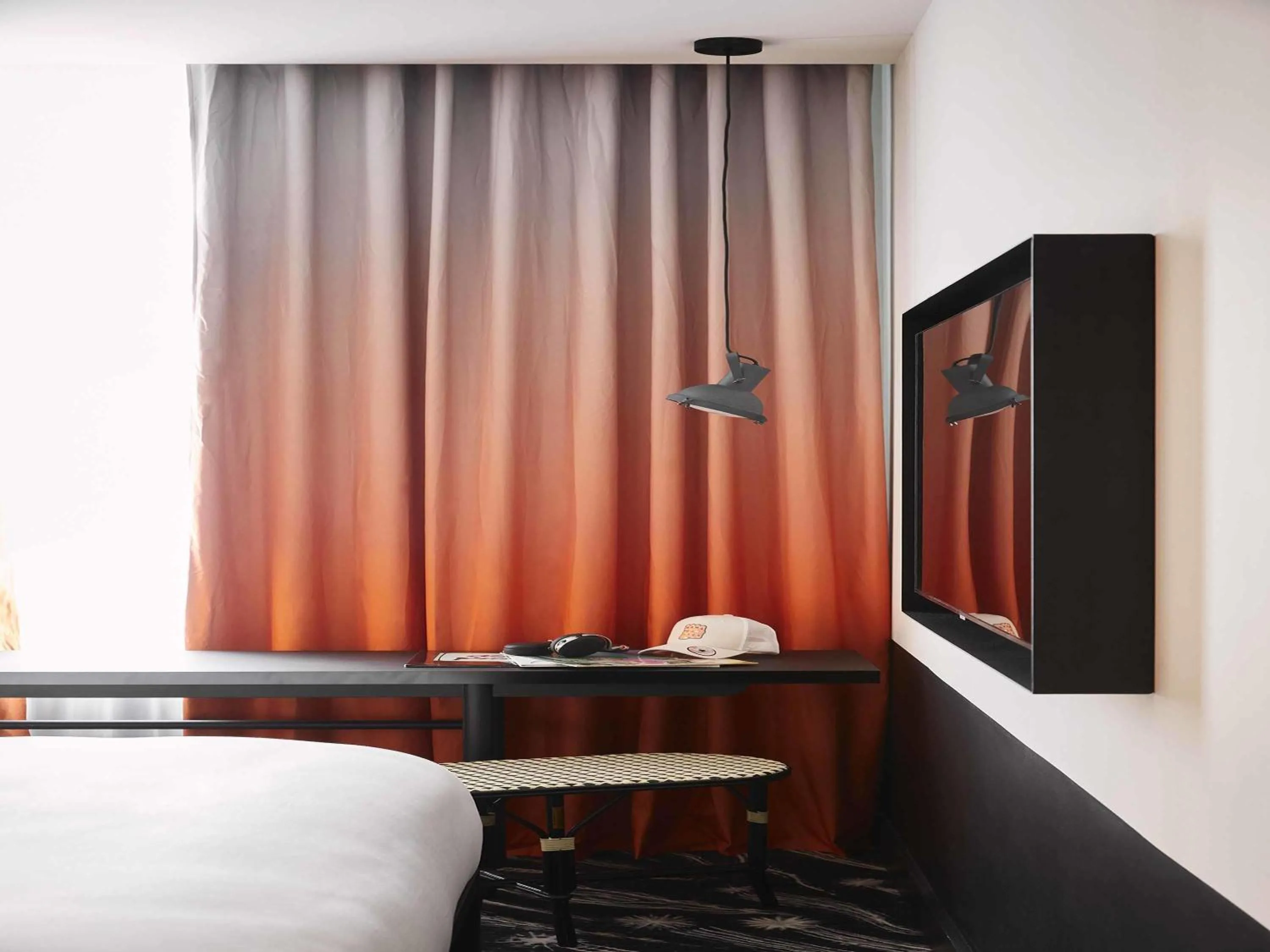 Bedroom, Bed in Mama Shelter Paris La Défense