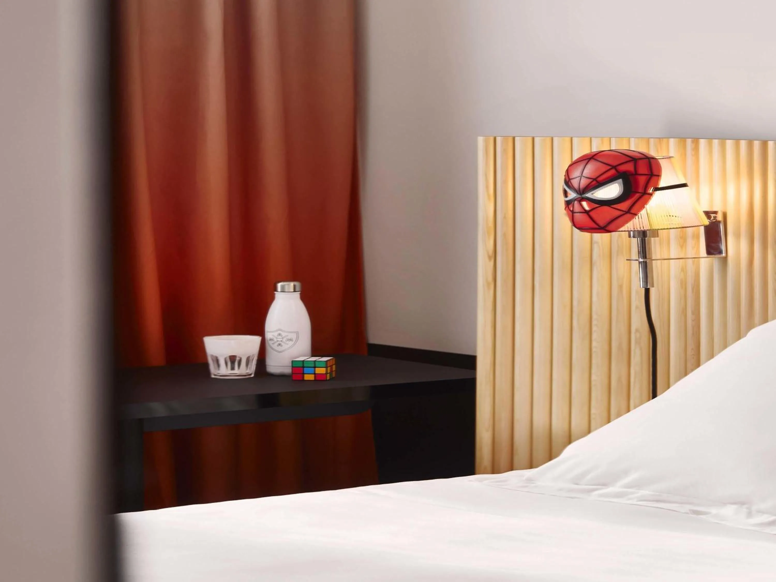 Bedroom, Bed in Mama Shelter Paris La Défense