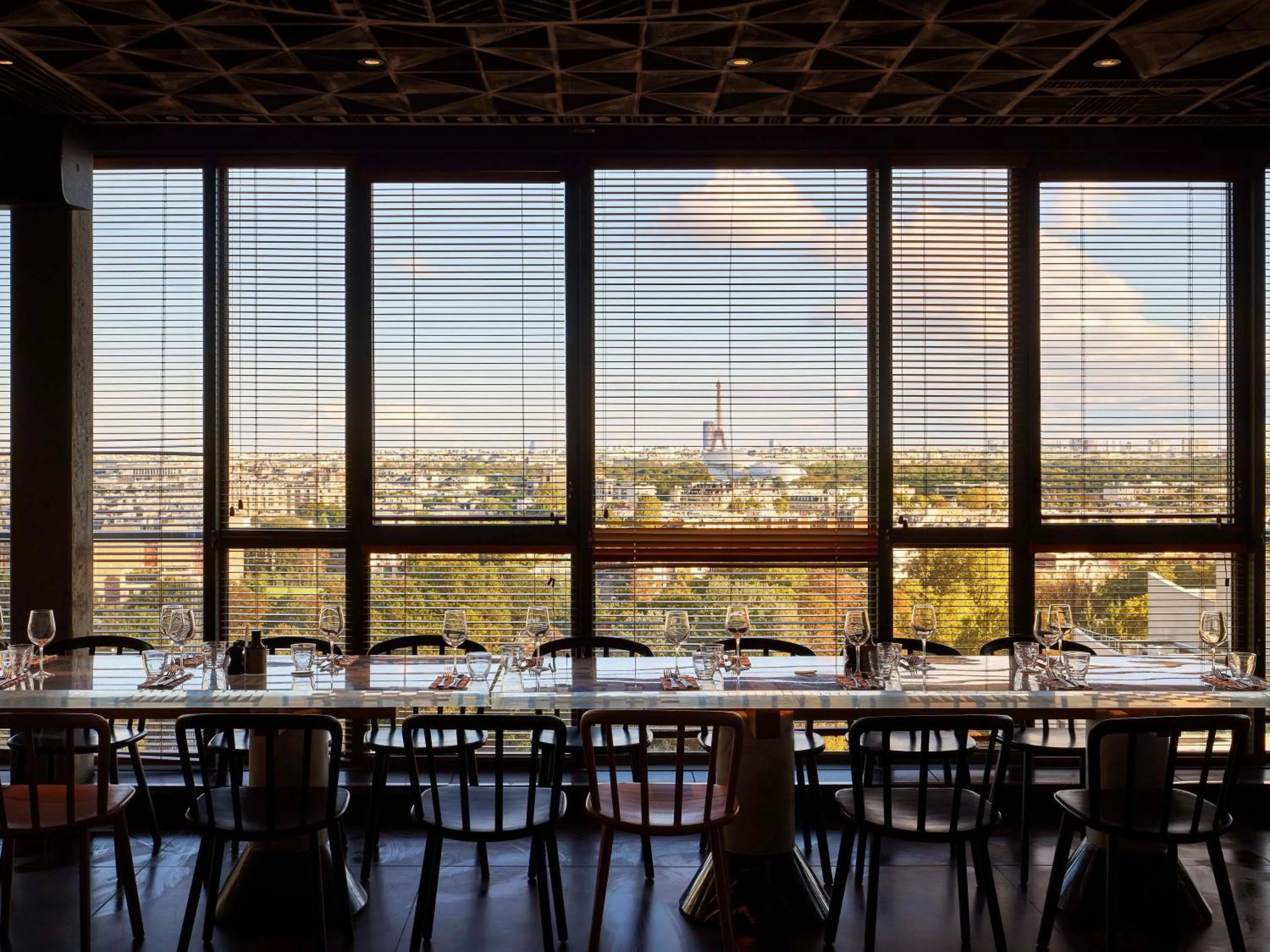 Restaurant/places to eat in Mama Shelter Paris La Défense