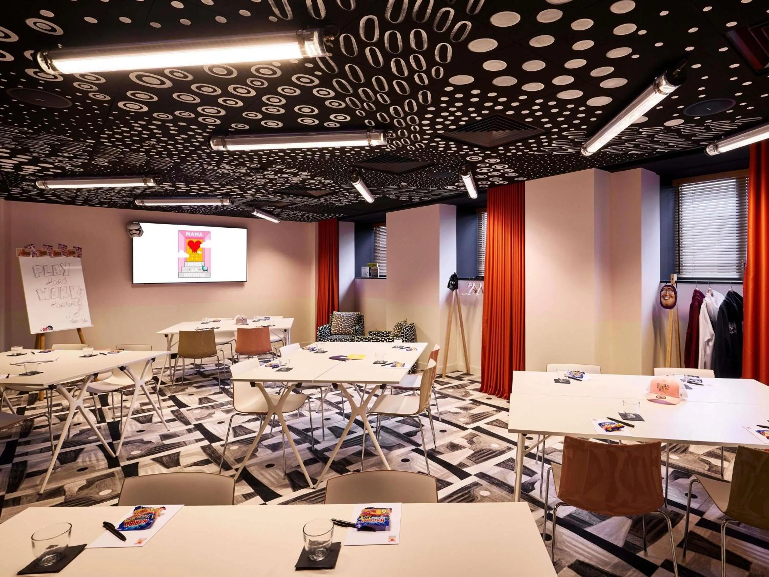 Meeting/conference room in Mama Shelter Paris La Défense