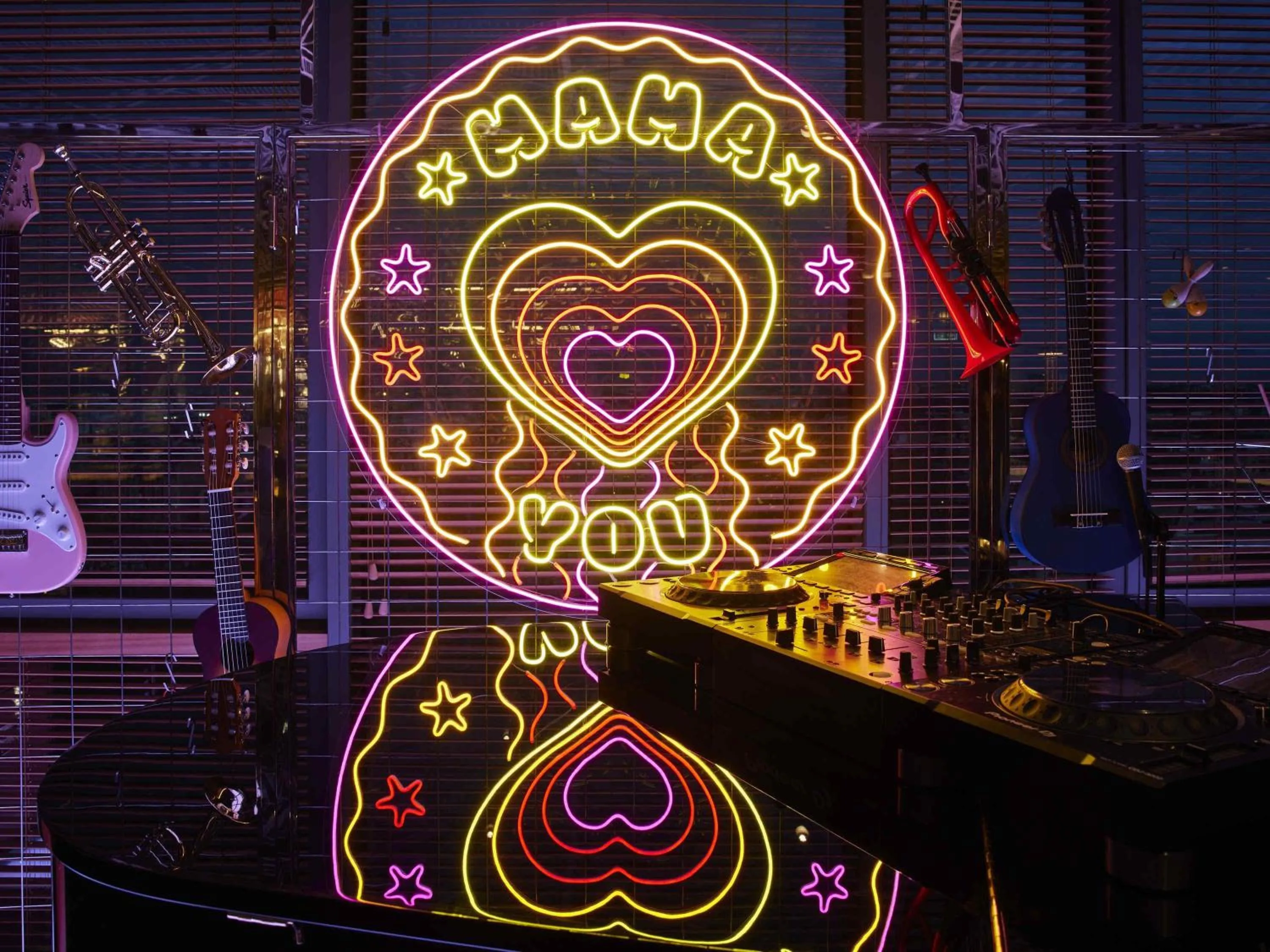 Restaurant/places to eat in Mama Shelter Paris La Défense