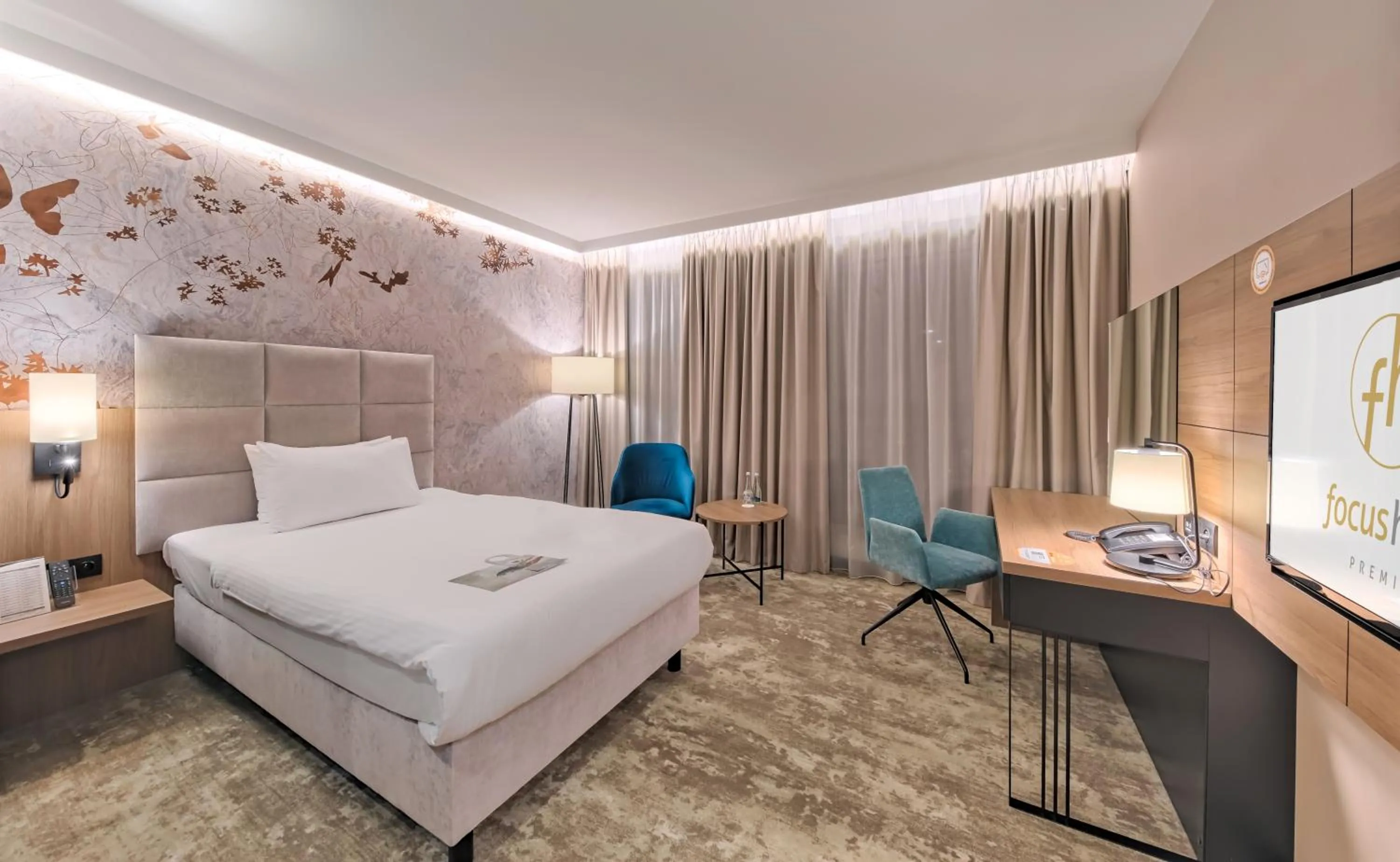 Photo of the whole room, Bed in Focus Hotel Premium Warszawa