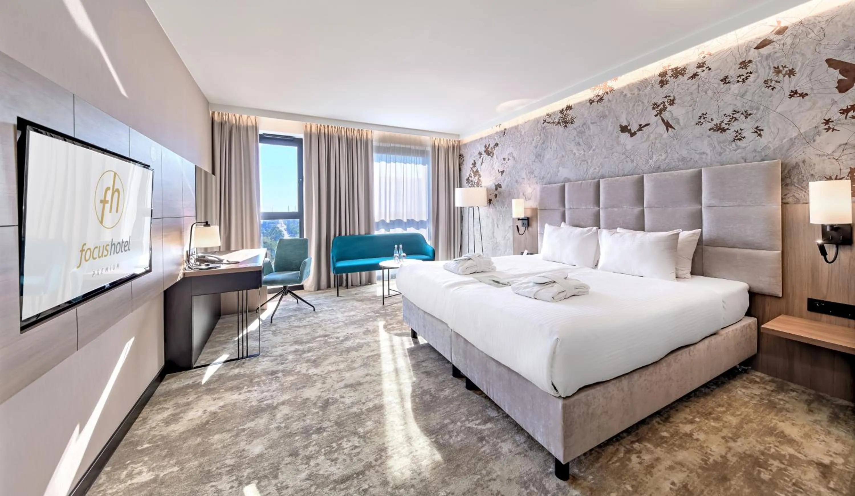 Photo of the whole room, Bed in Focus Hotel Premium Warszawa