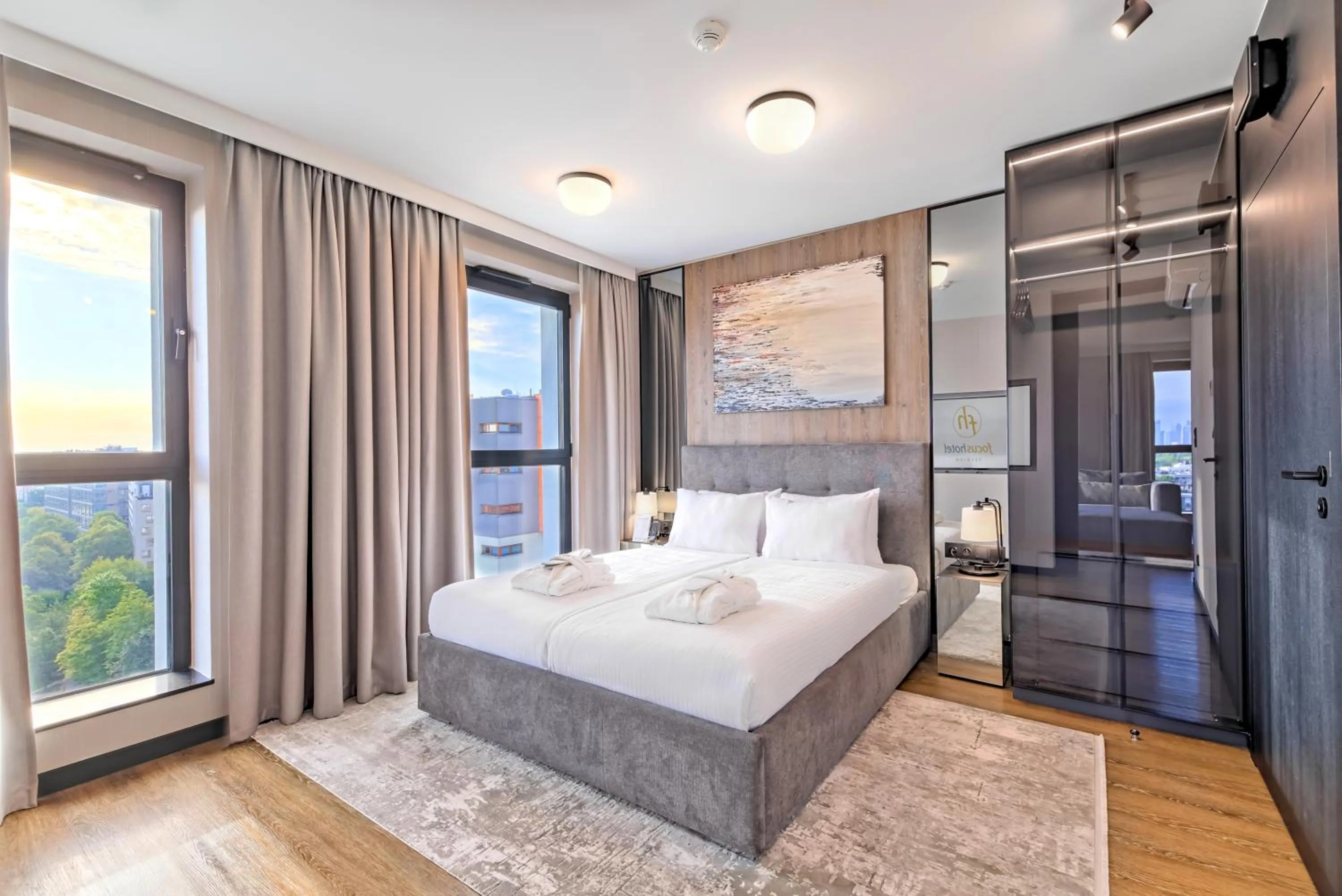 Photo of the whole room, Bed in Focus Hotel Premium Warszawa