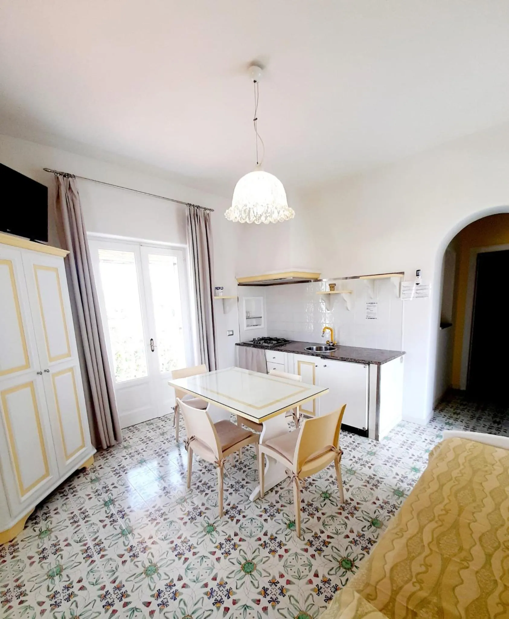 Dining area in Hotel Residence Mendolita