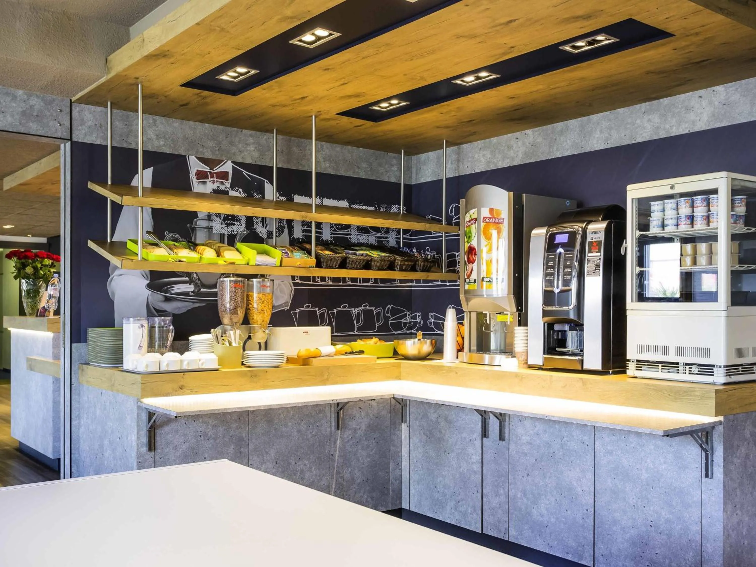 Breakfast in ibis Budget Pau Est