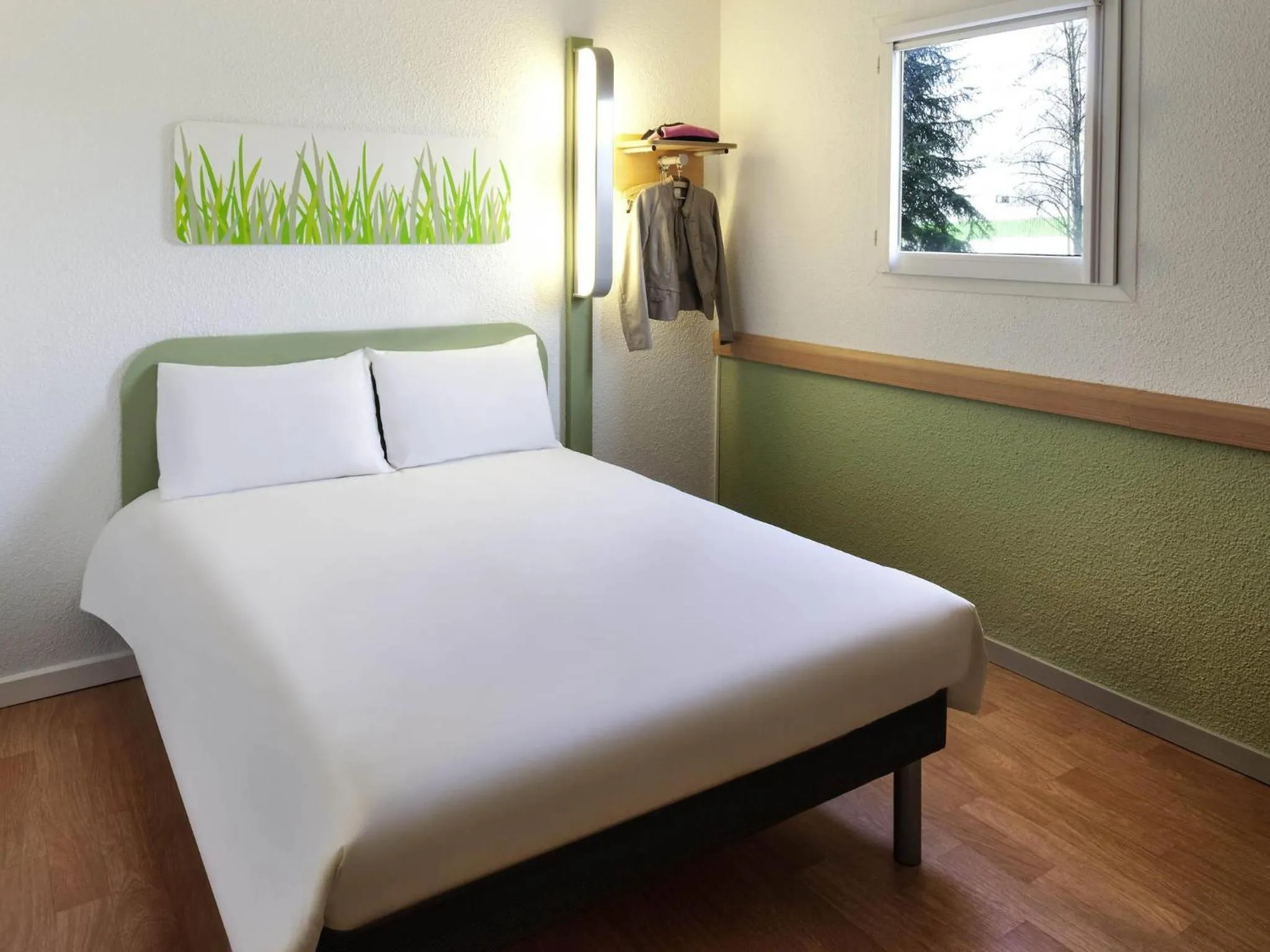 Bedroom, Bed in ibis Budget Pau Est