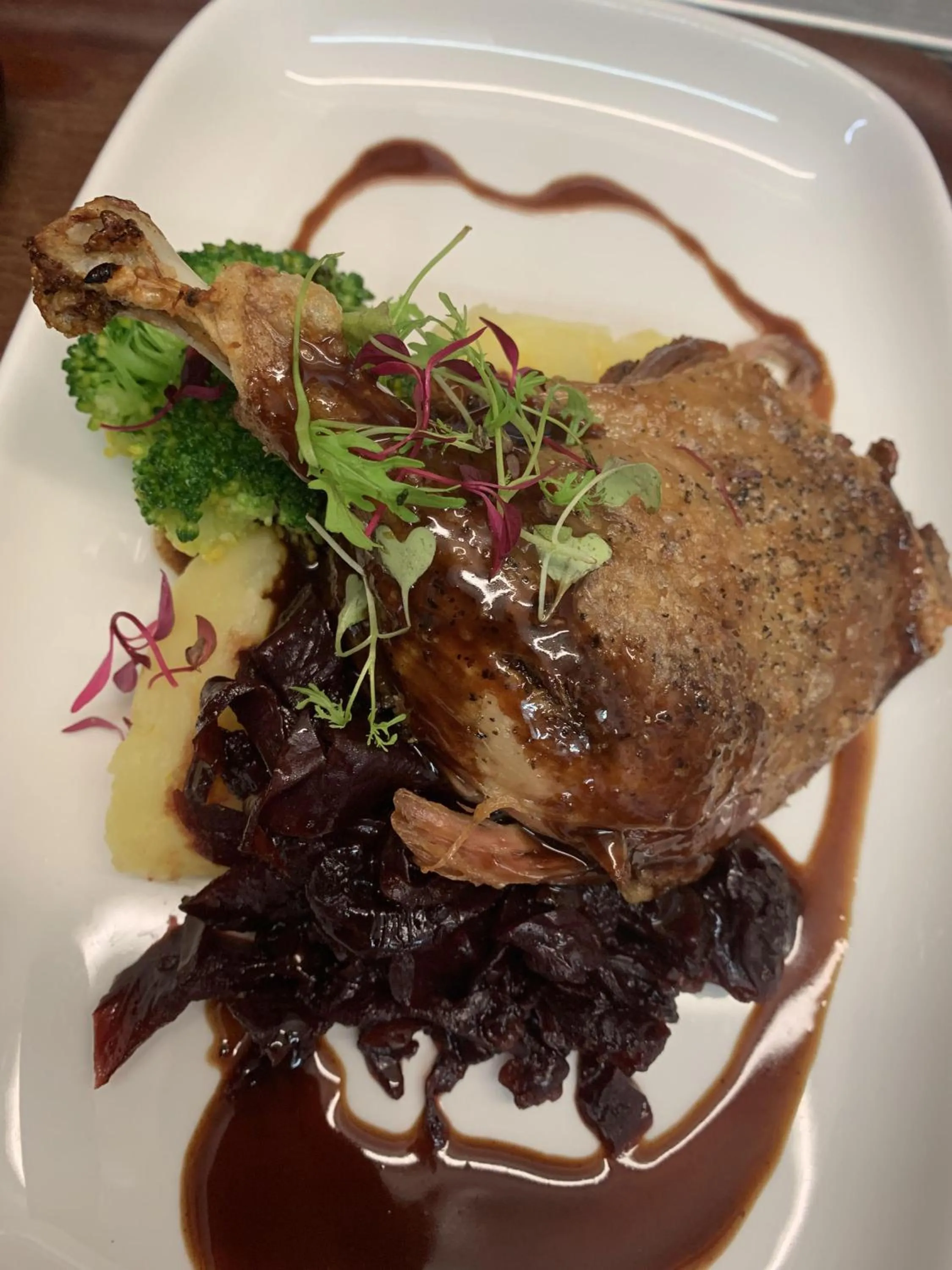 Food and drinks in The Compasses