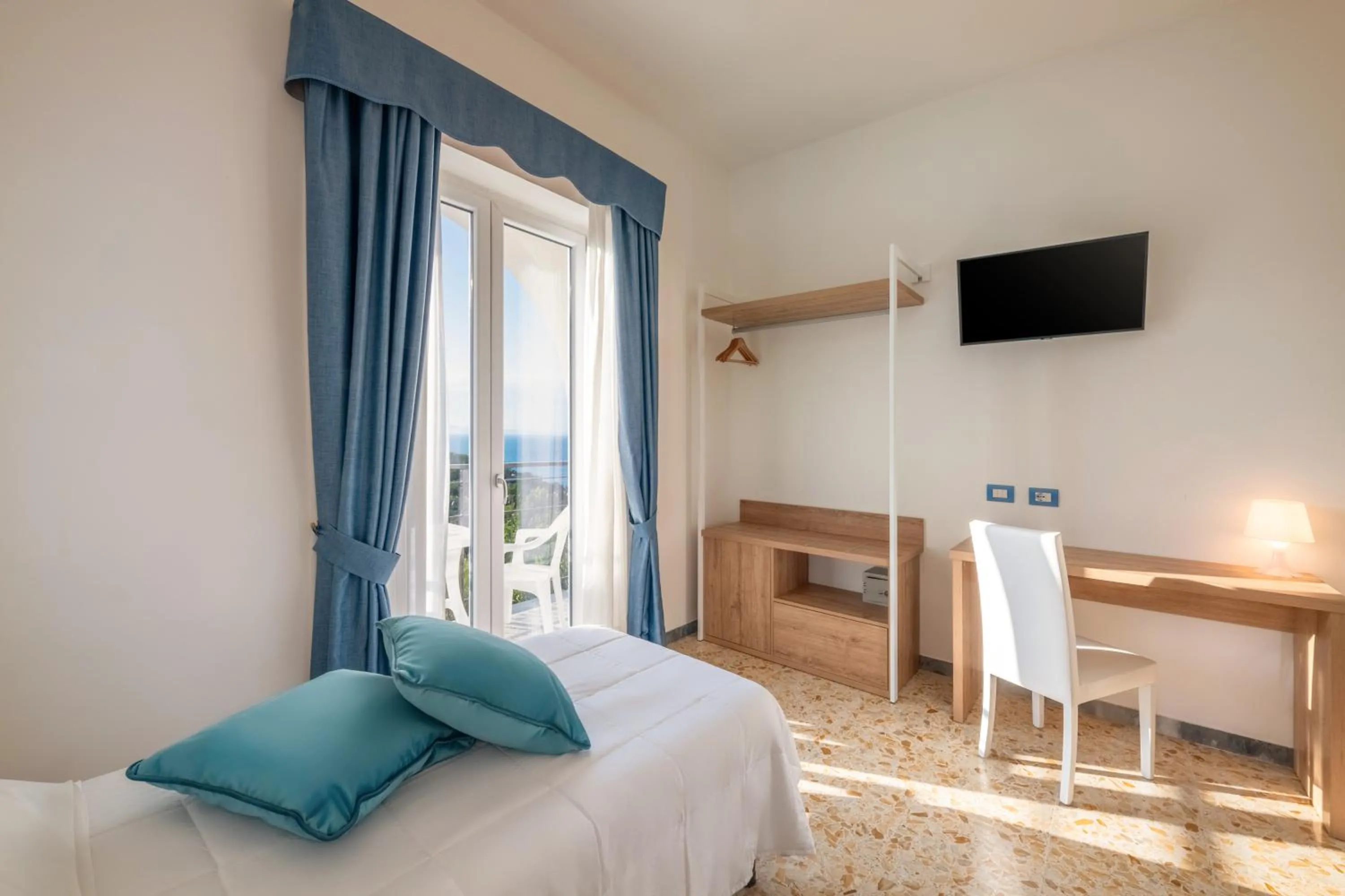 Bedroom, Bed in Hotel Britannia