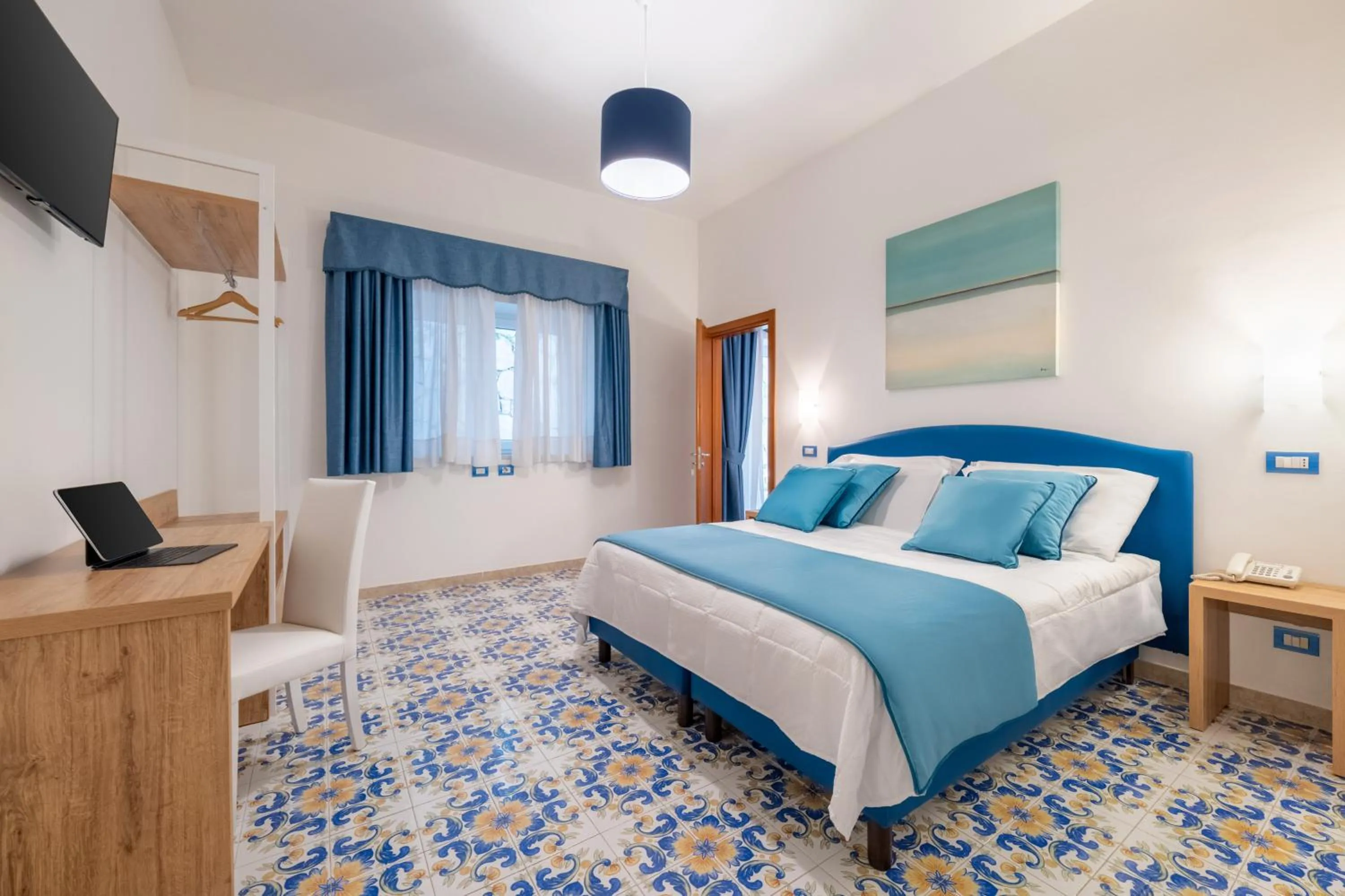 Bedroom, Bed in Hotel Britannia