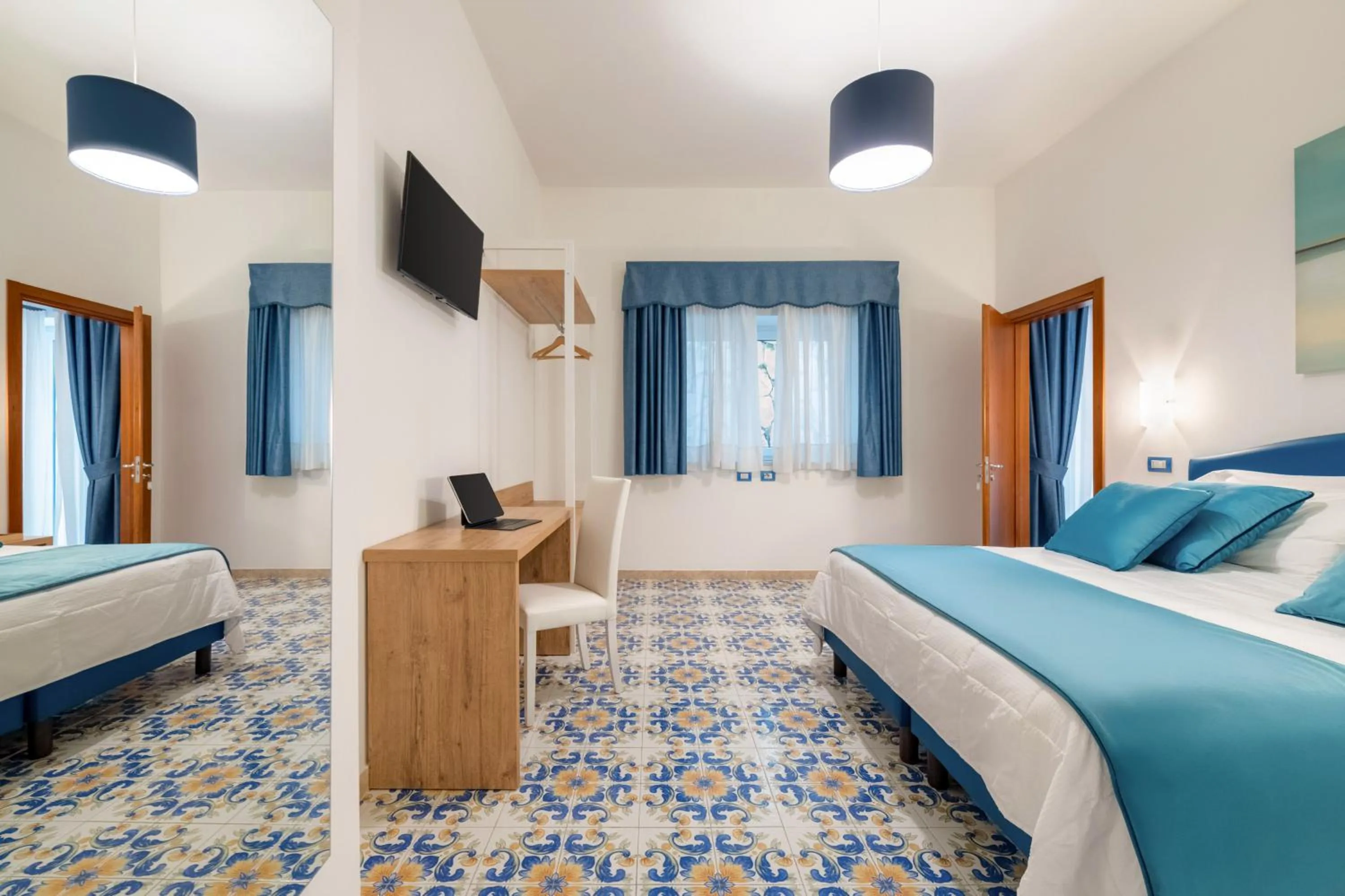 Bedroom, Bed in Hotel Britannia