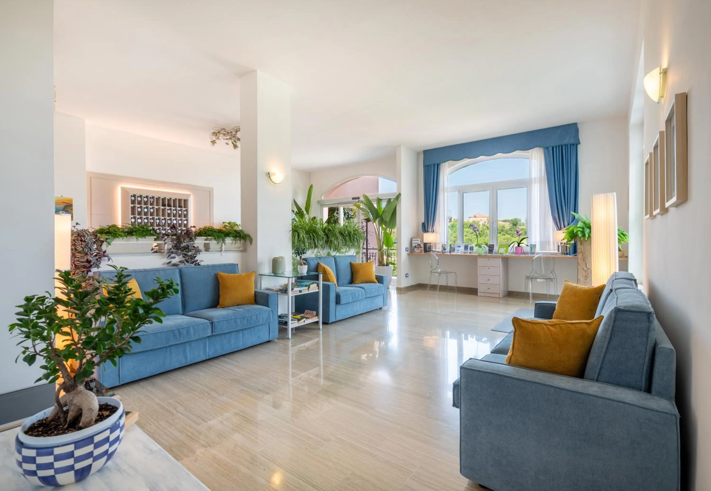 Lobby or reception in Hotel Britannia