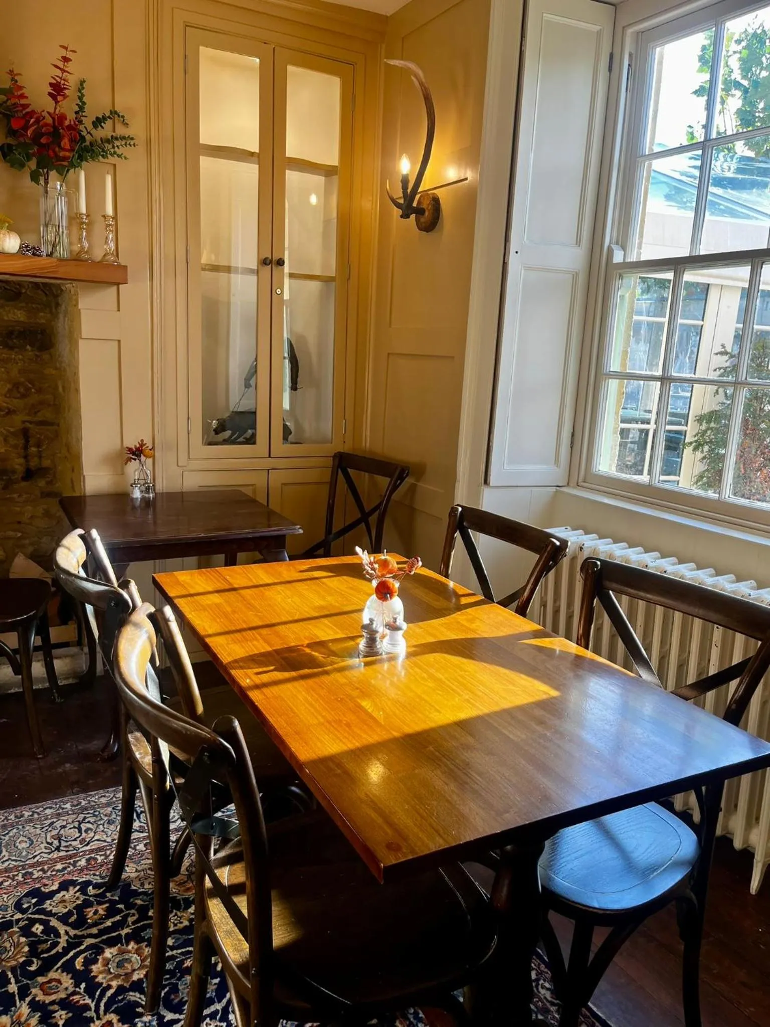 Restaurant/places to eat in The Seagrave Arms