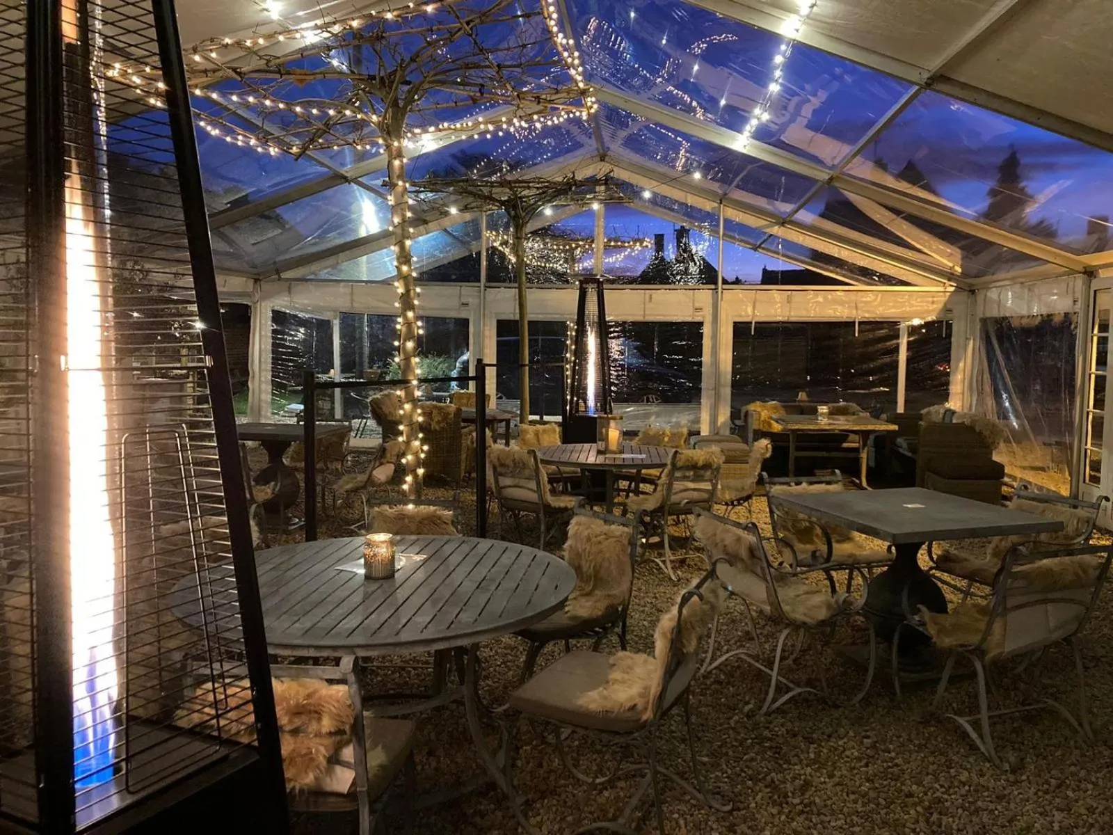 Inner courtyard view in The Seagrave Arms
