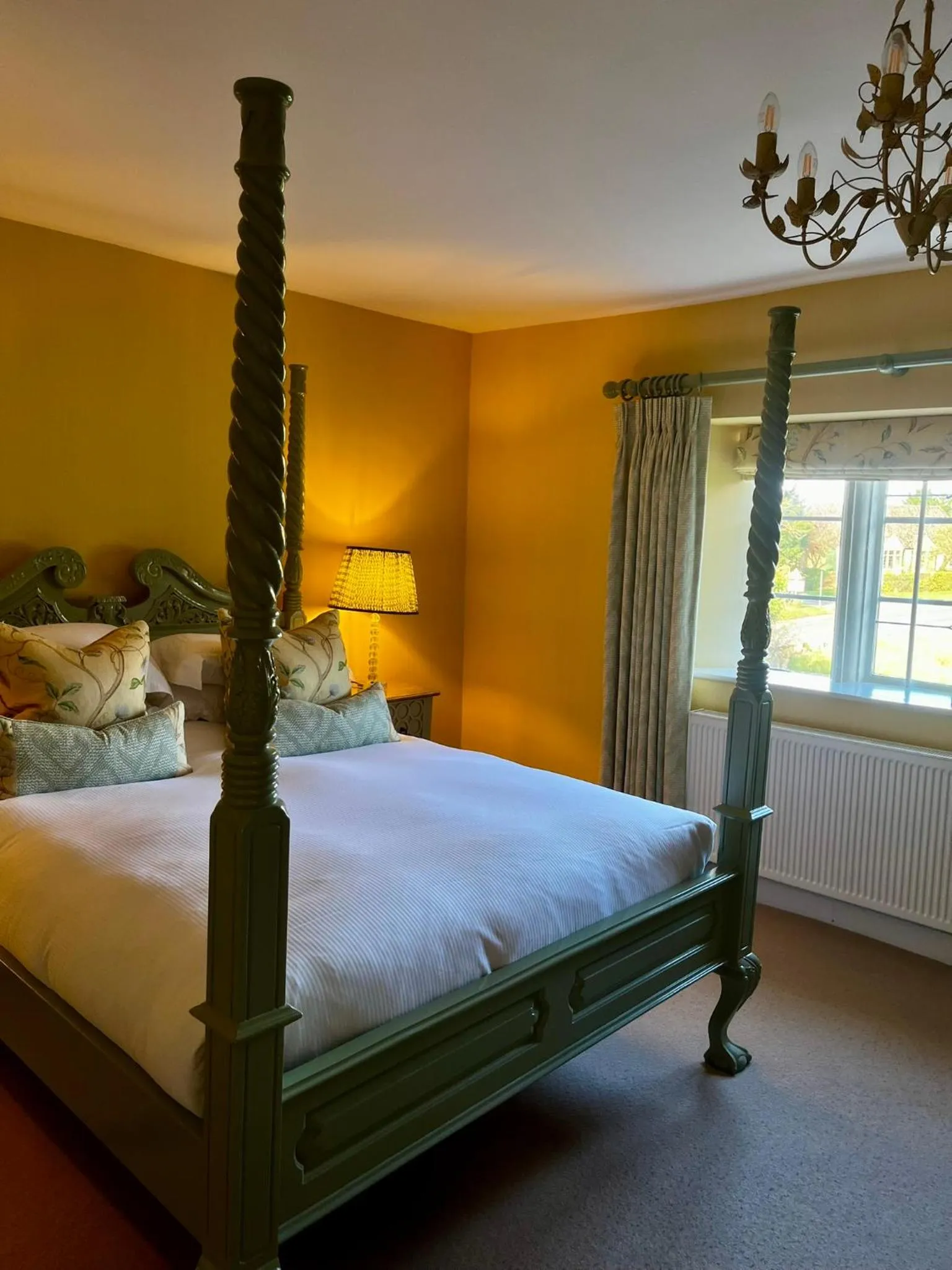 Bedroom, Bed in The Seagrave Arms