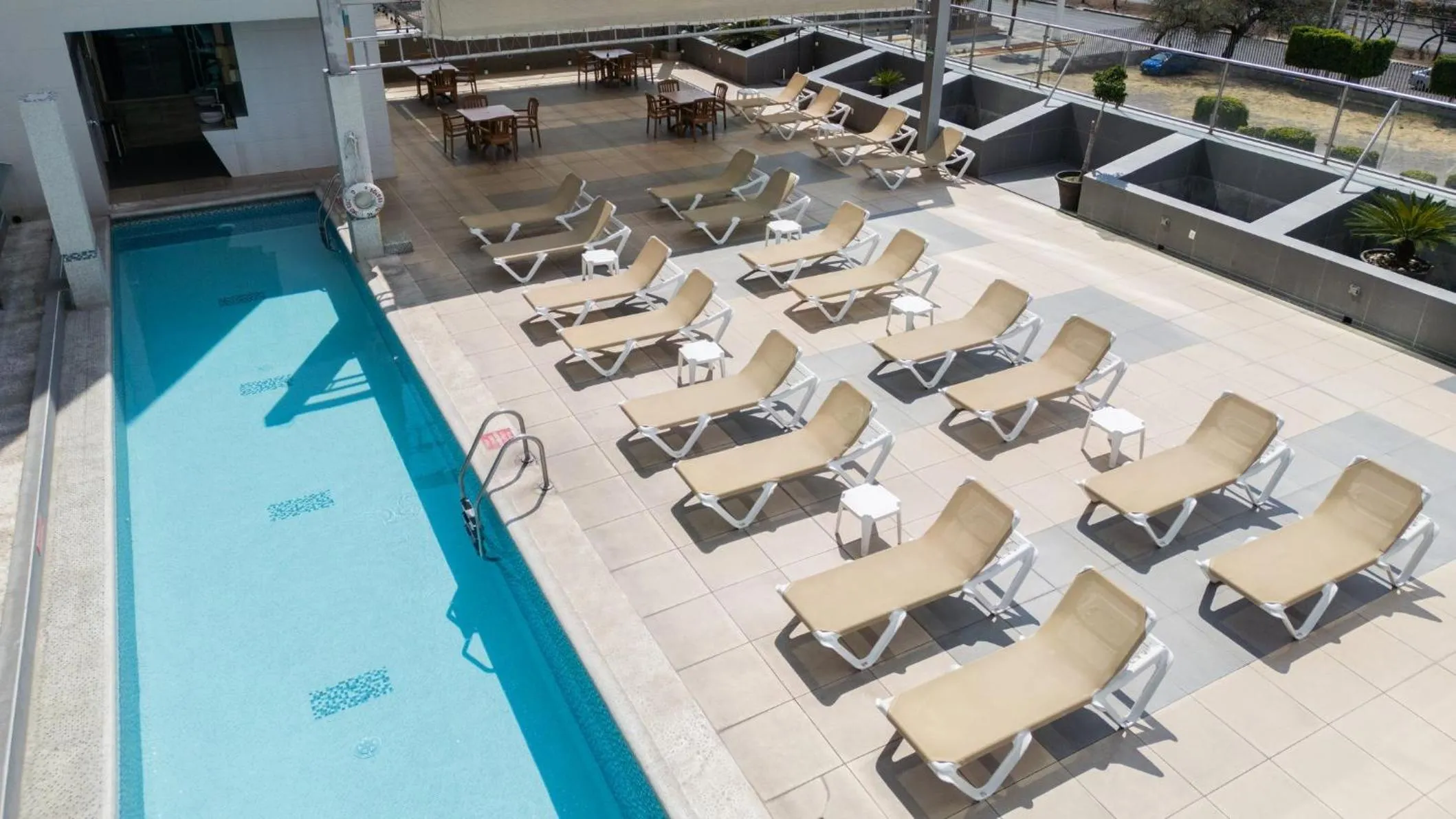 Swimming pool in Holiday Inn Queretaro Zona Krystal by IHG