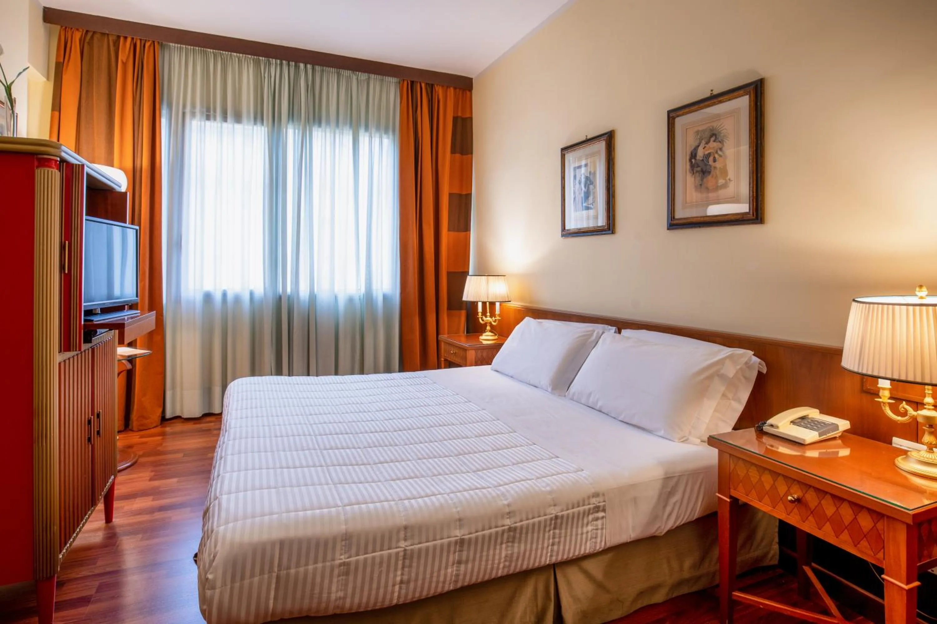 Bed in Hotel Royal Palace