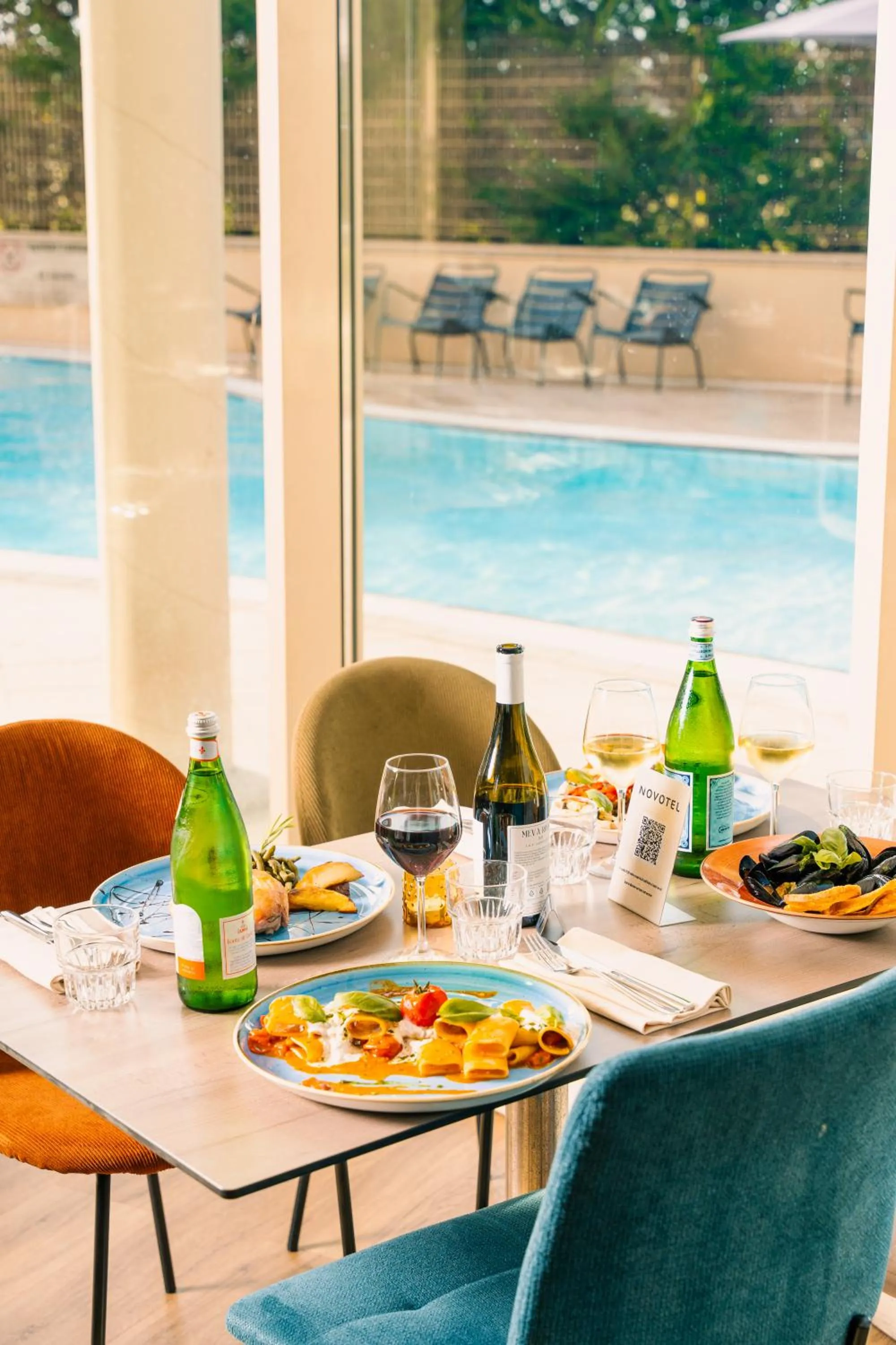 Restaurant/places to eat in Novotel Roma Est