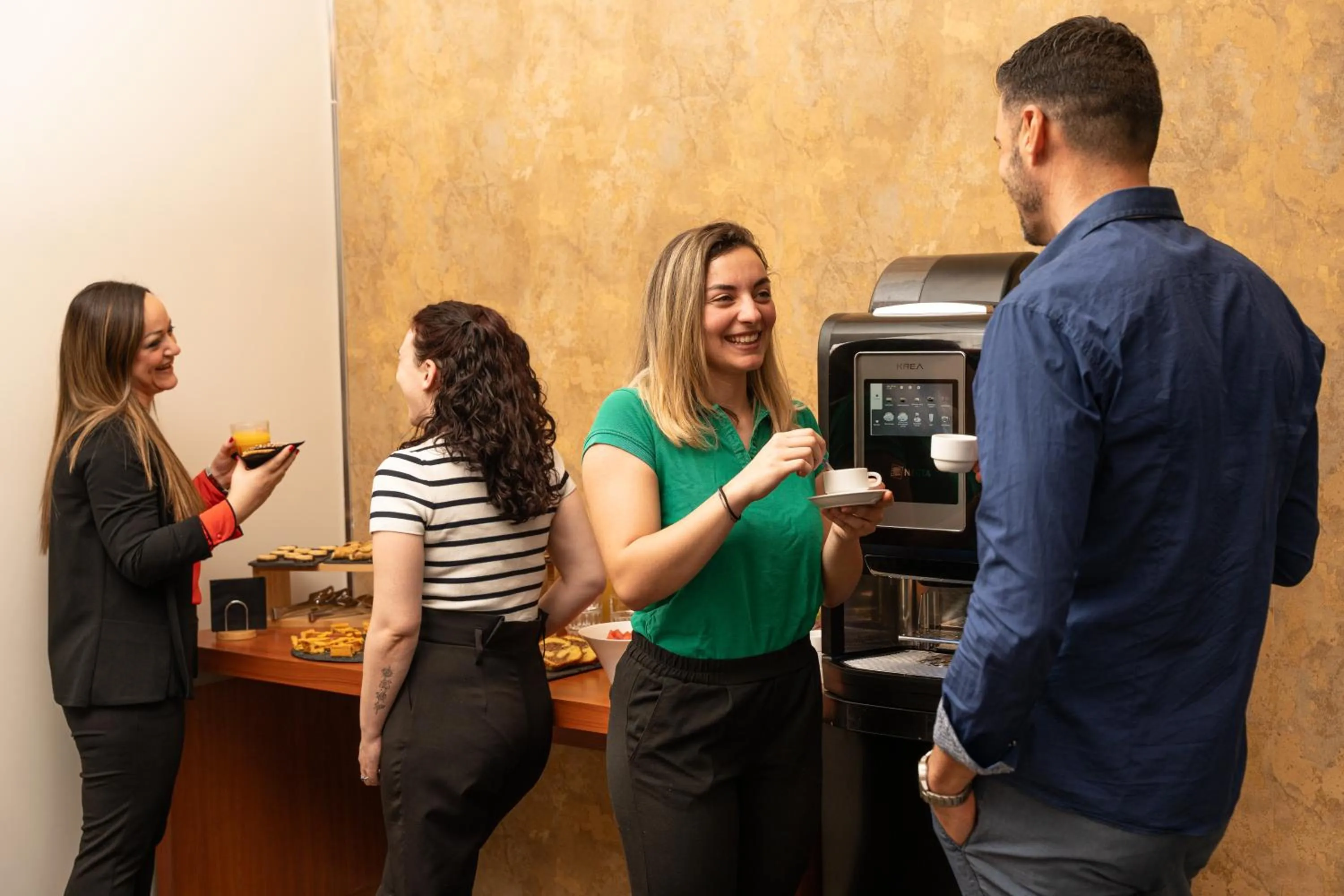 People in Novotel Roma Est