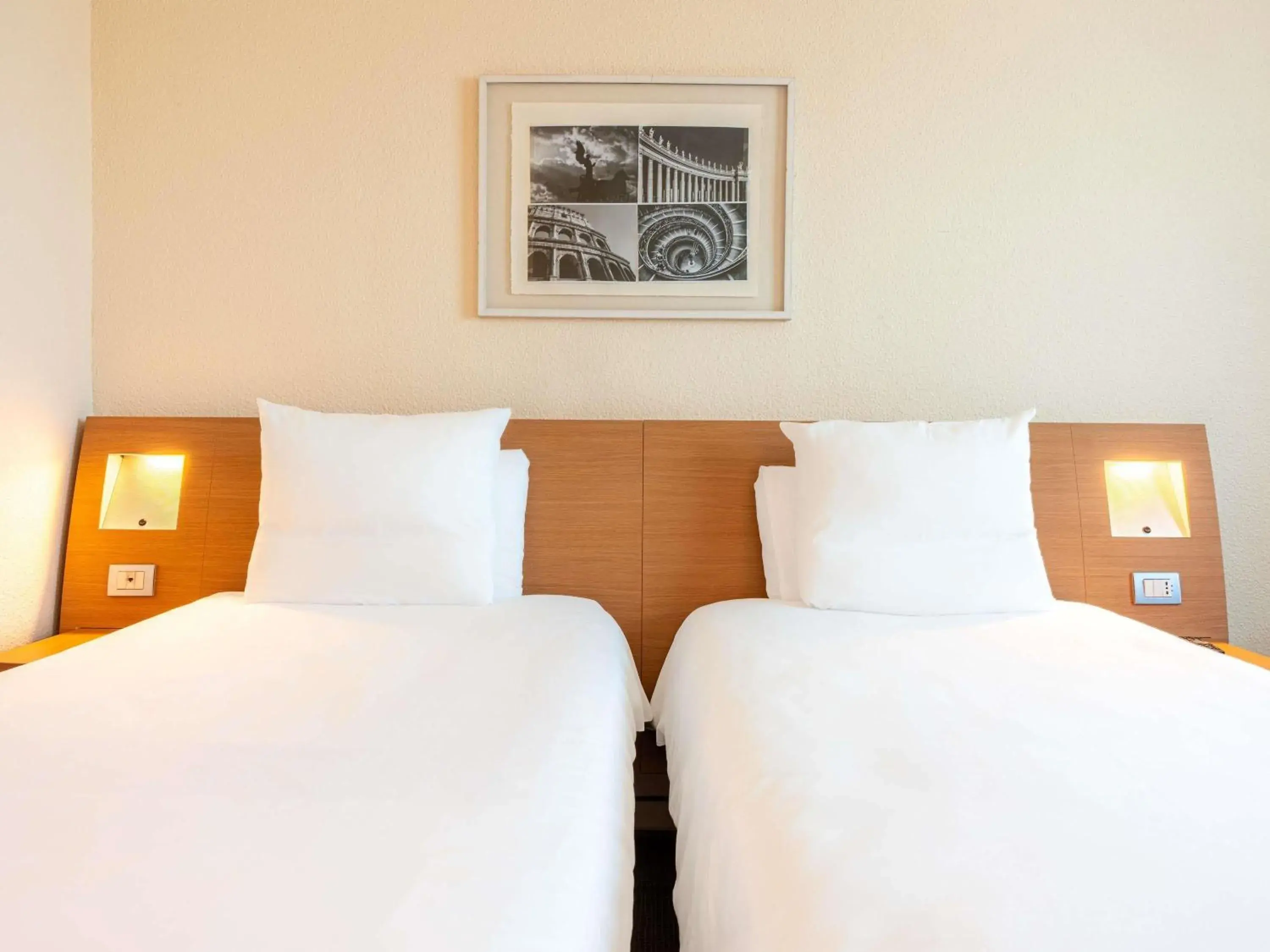 Superior Twin Room - single occupancy in Novotel Roma Est Superior Twin Room - single occupancy in Novotel Roma Est