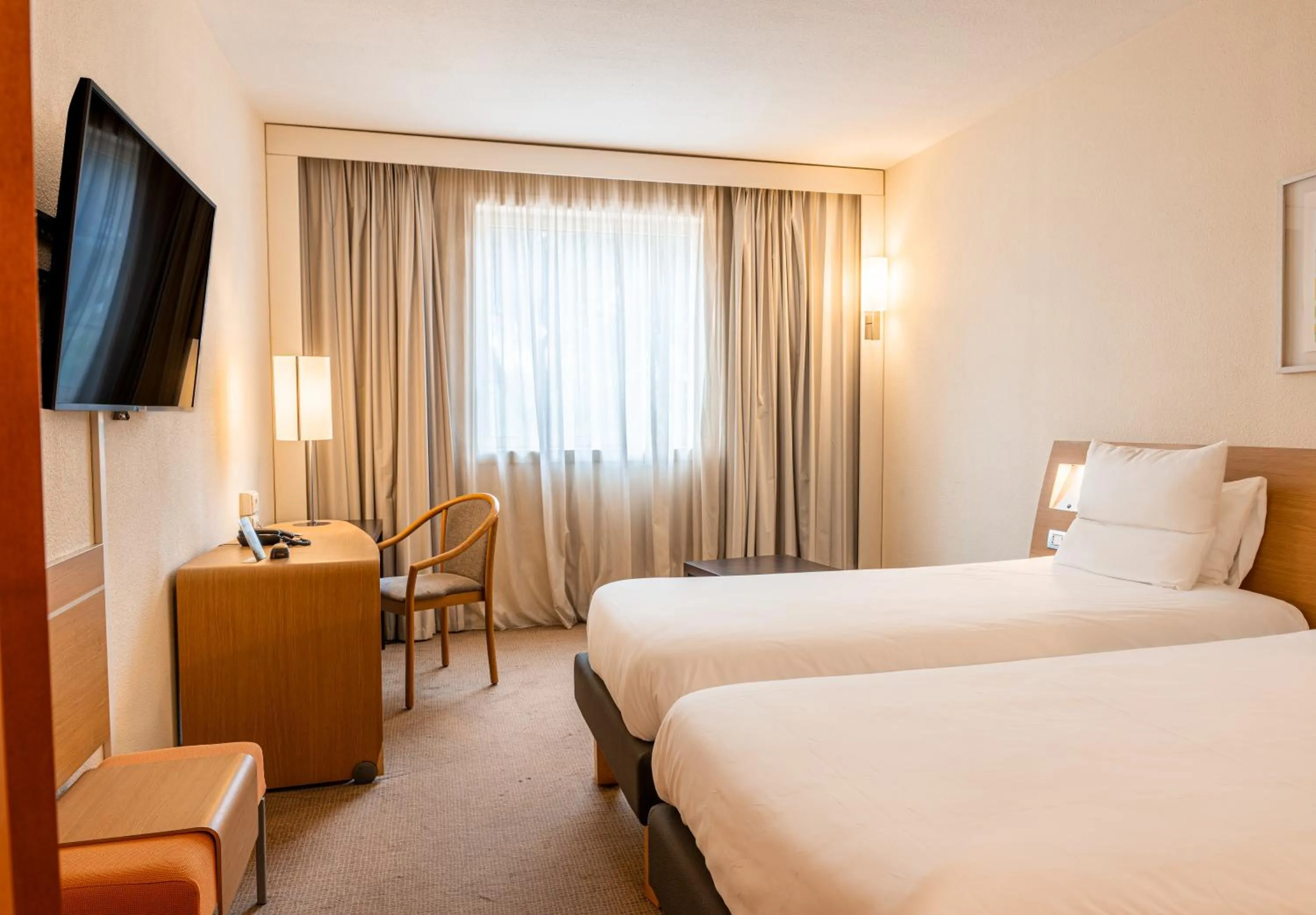 Bedroom, Bed in Novotel Roma Est