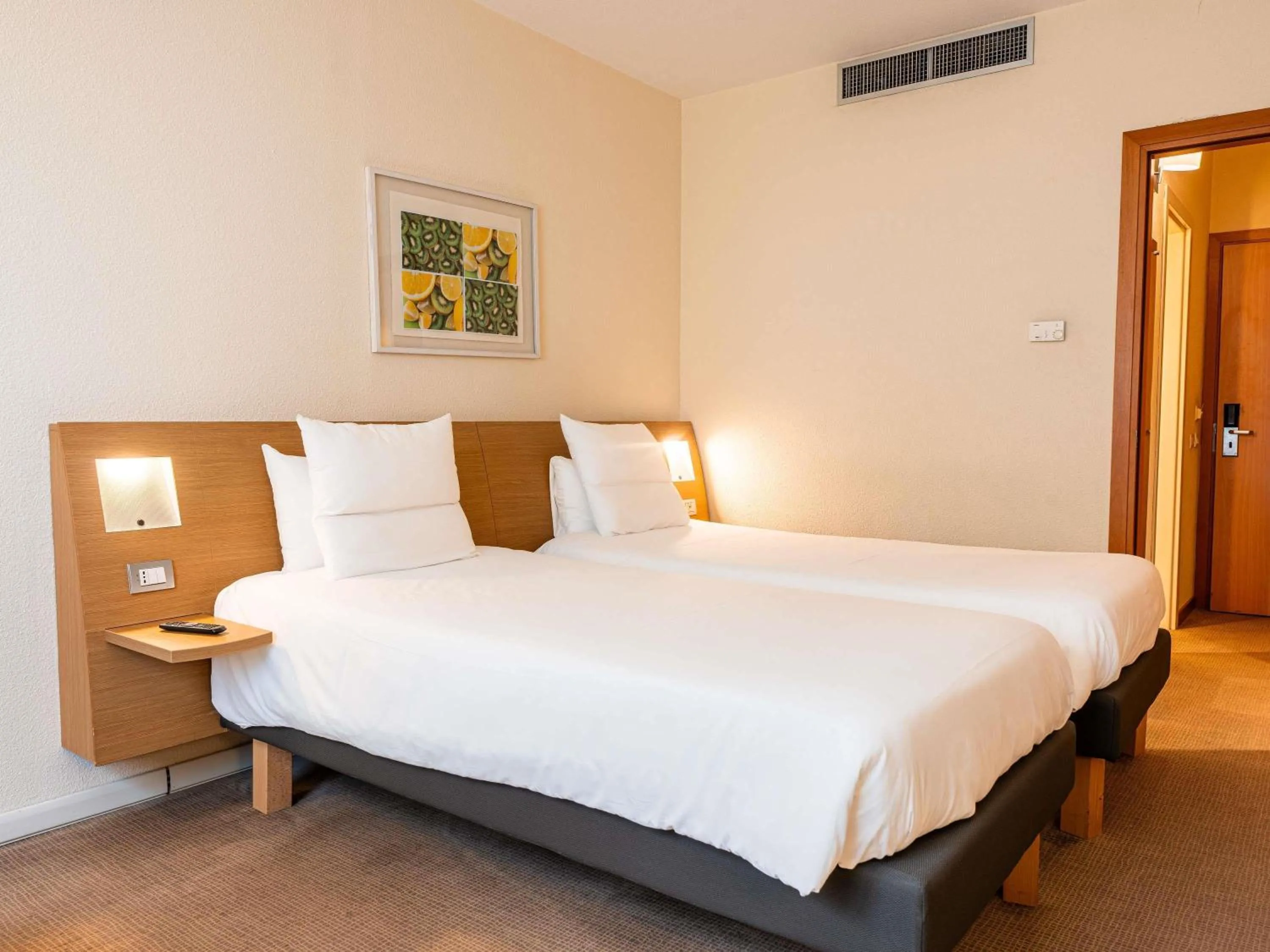 Bedroom, Bed in Novotel Roma Est