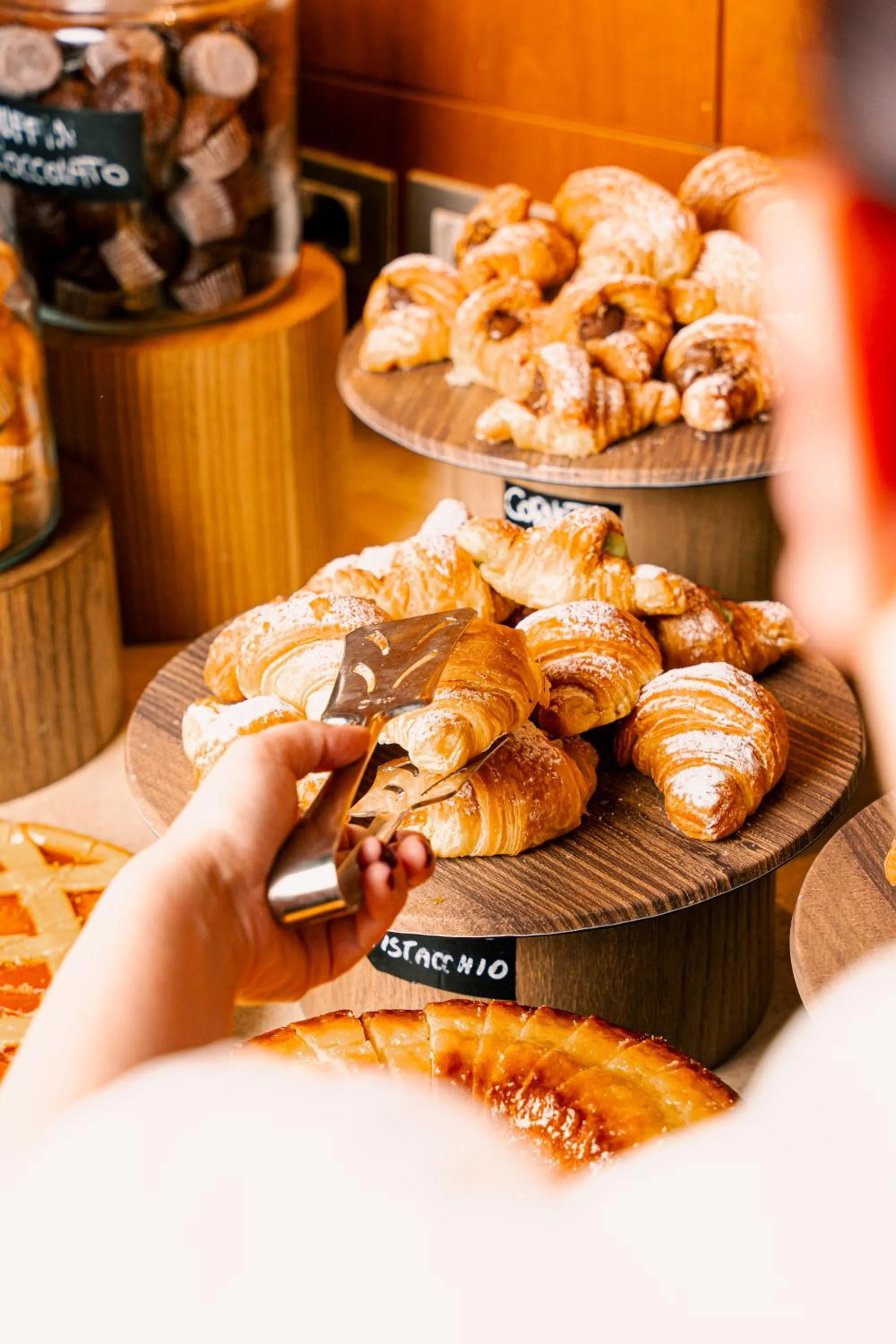 Restaurant/places to eat in Novotel Roma Est