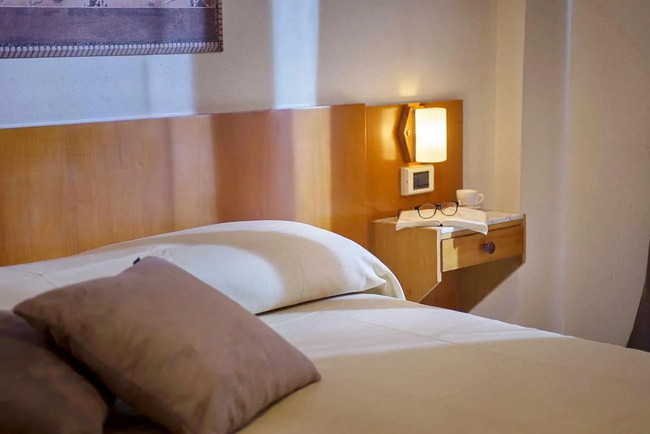 Bed in Villa Dei Misteri