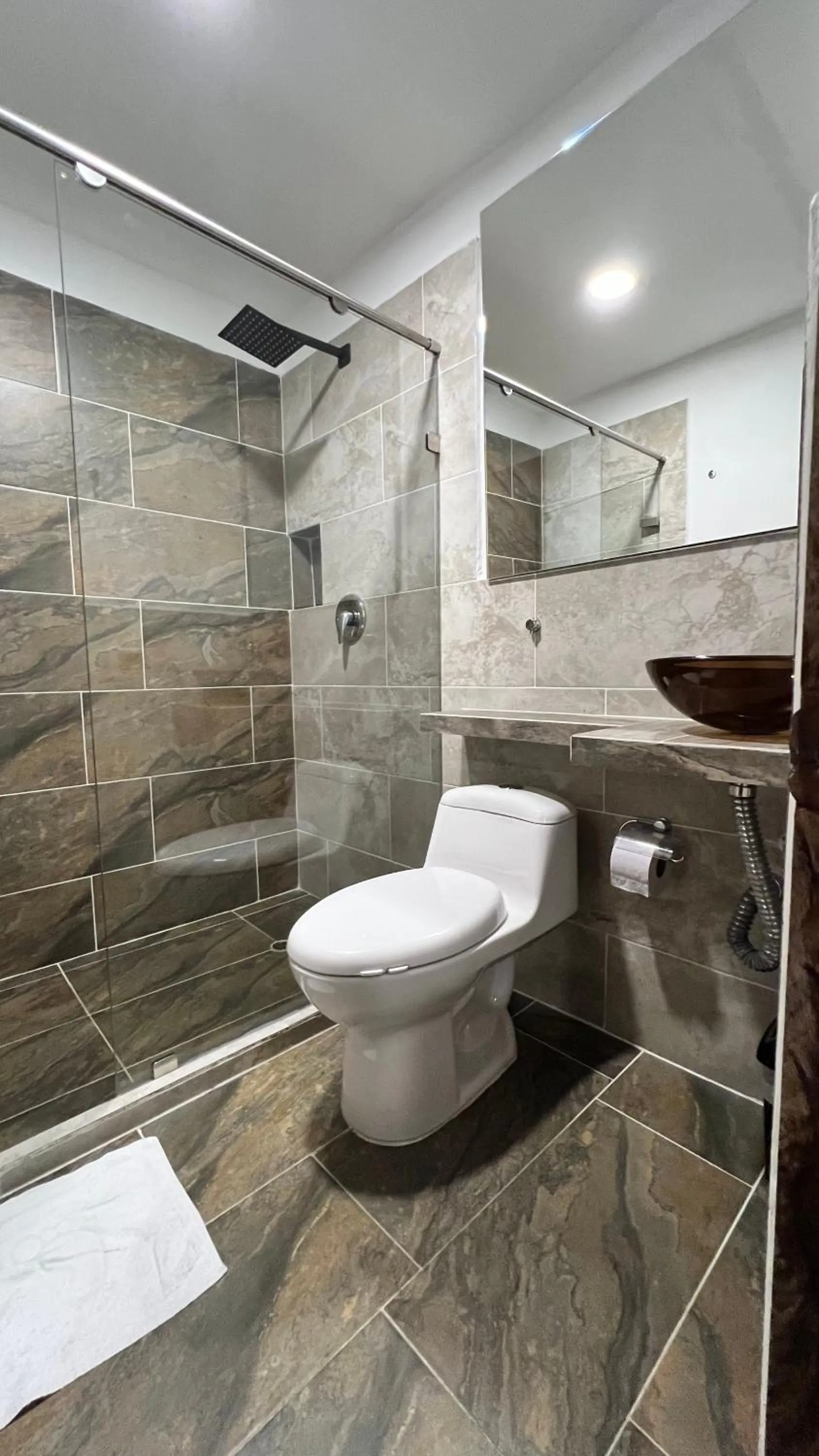 Shower in Hotel Gran Conquistador 33