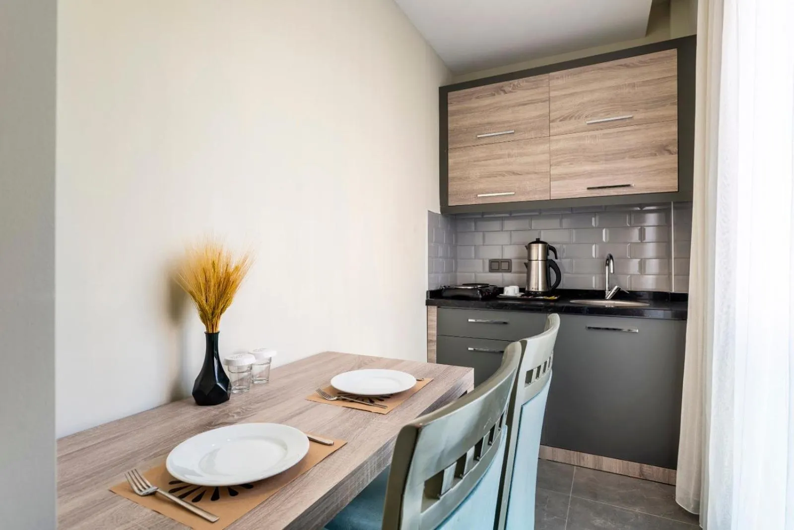 Kitchen or kitchenette in RODINN Park Hotel