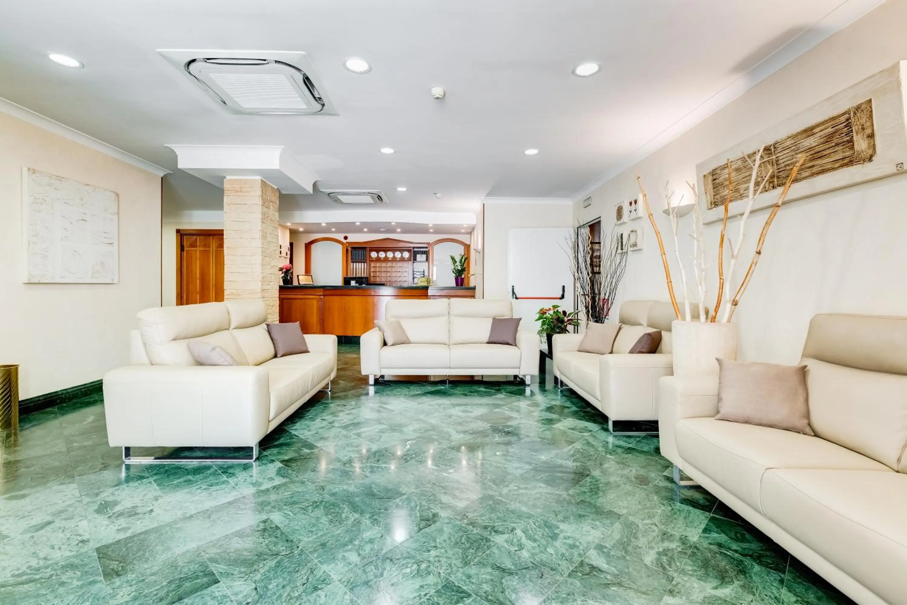 Lobby or reception in Romoli Hotel
